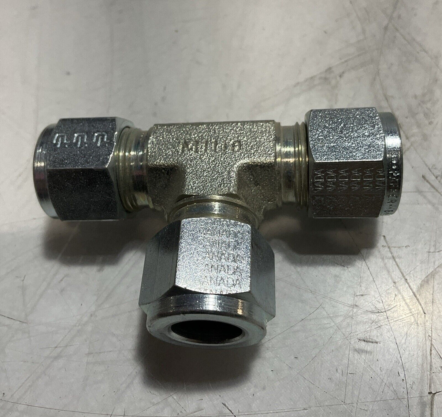 PARKER HANNIFIN 888JBZS CPI INCH TUBE UNION TEE 1/2”COMP CAD LOT OF 41 K9S