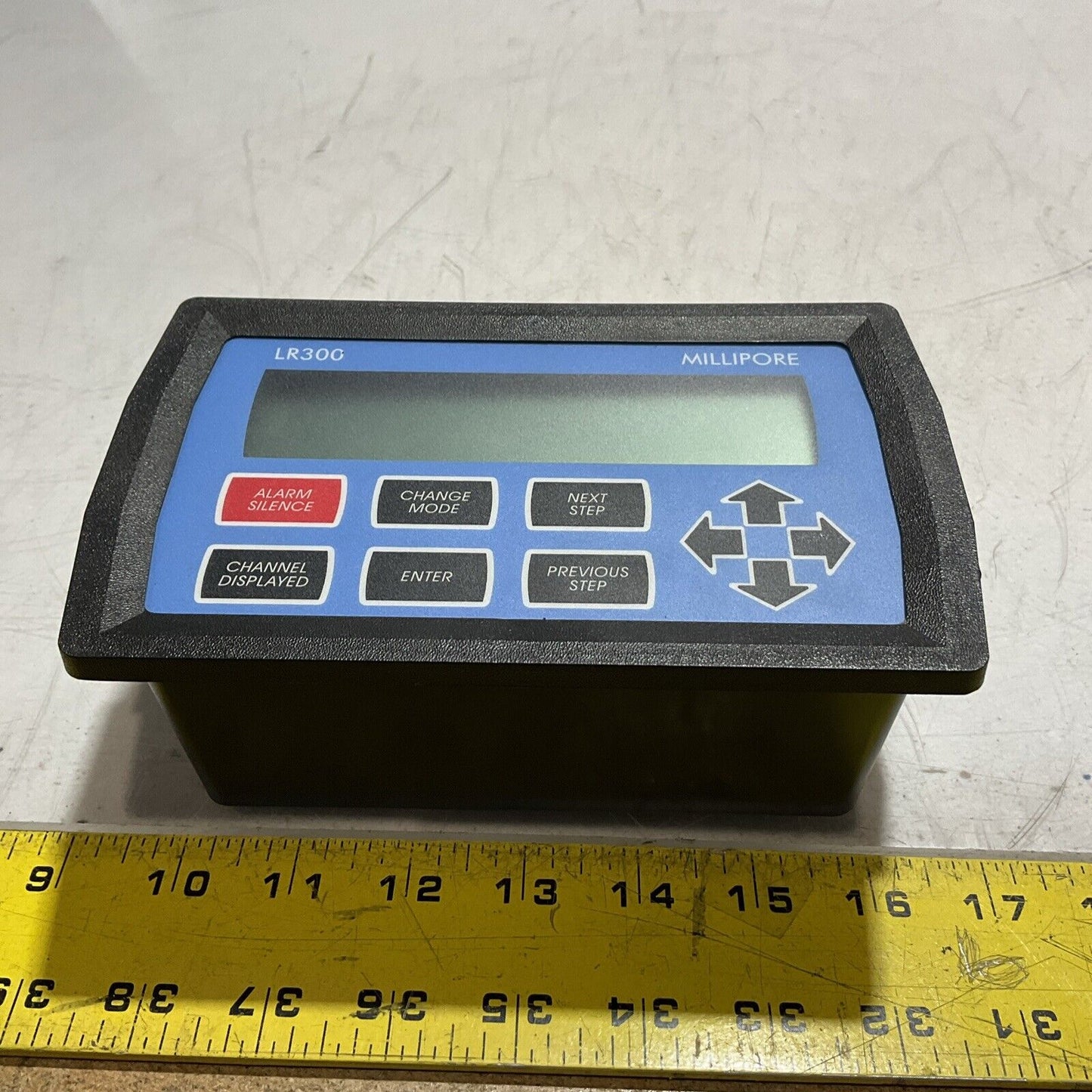 MILLIPORE LR3004100 6399901 CHANNEL DISPLAY CONTROLLER U3S