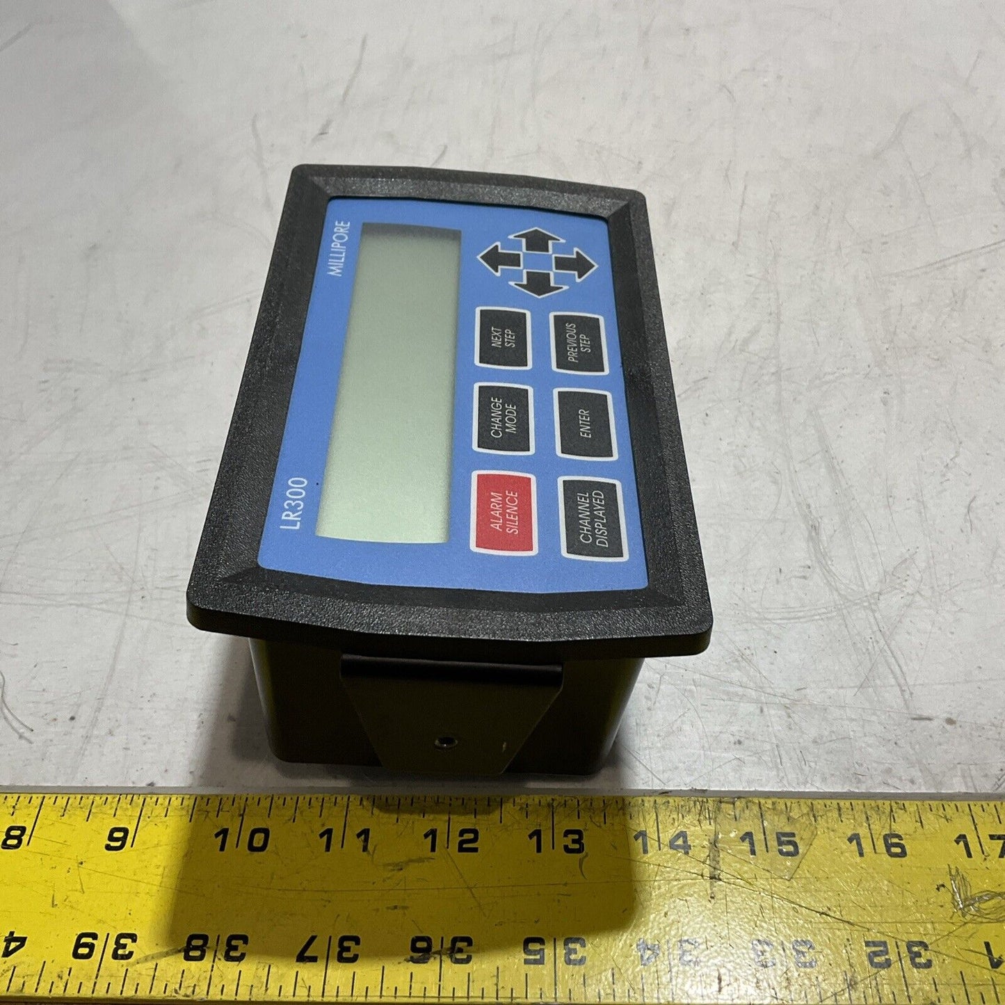 MILLIPORE LR3004100 6399901 CHANNEL DISPLAY CONTROLLER U3S