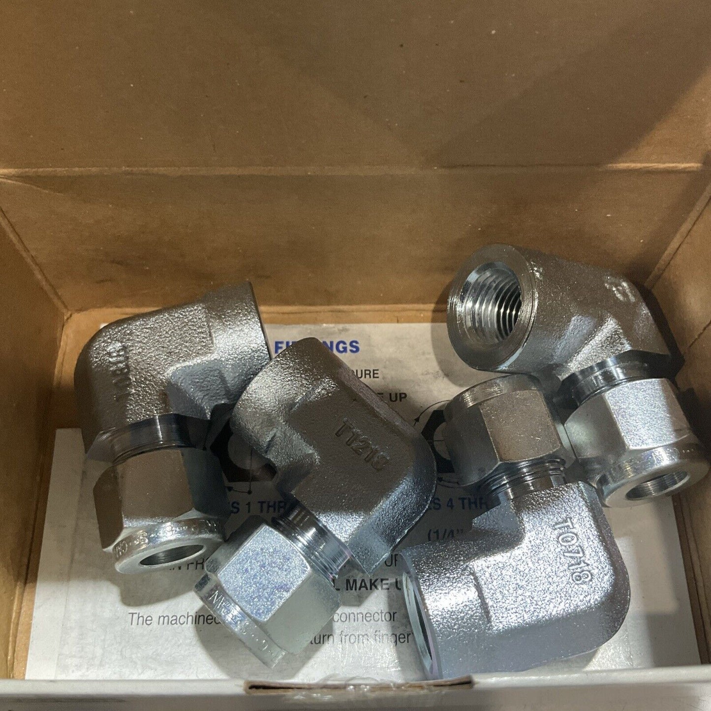 PARKER 64DBZS TUBE FITTING CONNECTOR ELBOW 3/8 CO MPX1 LOT OF 4 K9S