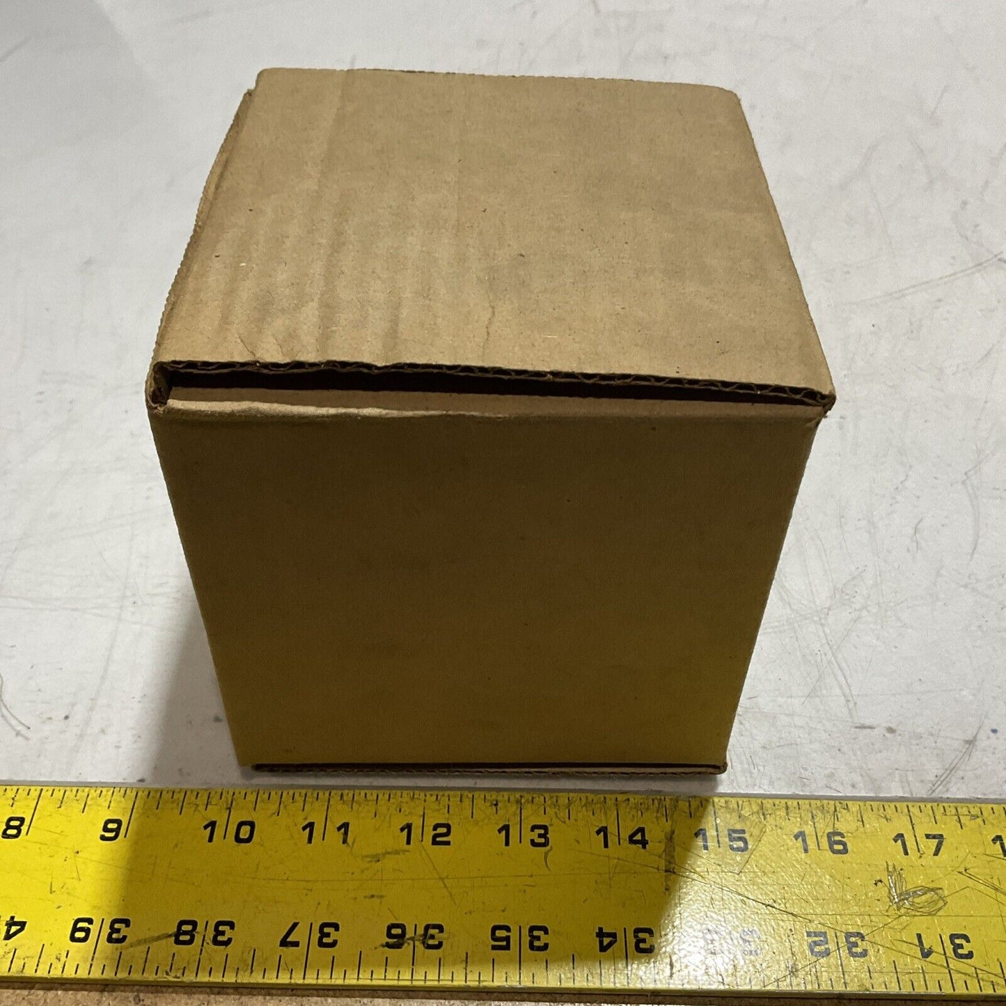 EDWARDS 48SING-G5-20WH ADAPTABEACON 20WATT HALOGEN LAMP 20VAC 50/60HZ 80A U3S