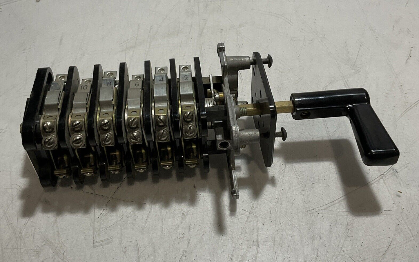 GENERAL ELECTRIC 16SB 1GB3C69LTS3P AUXILIARY SWGEAR CONTROL SWITCH TYPE SB-1 373