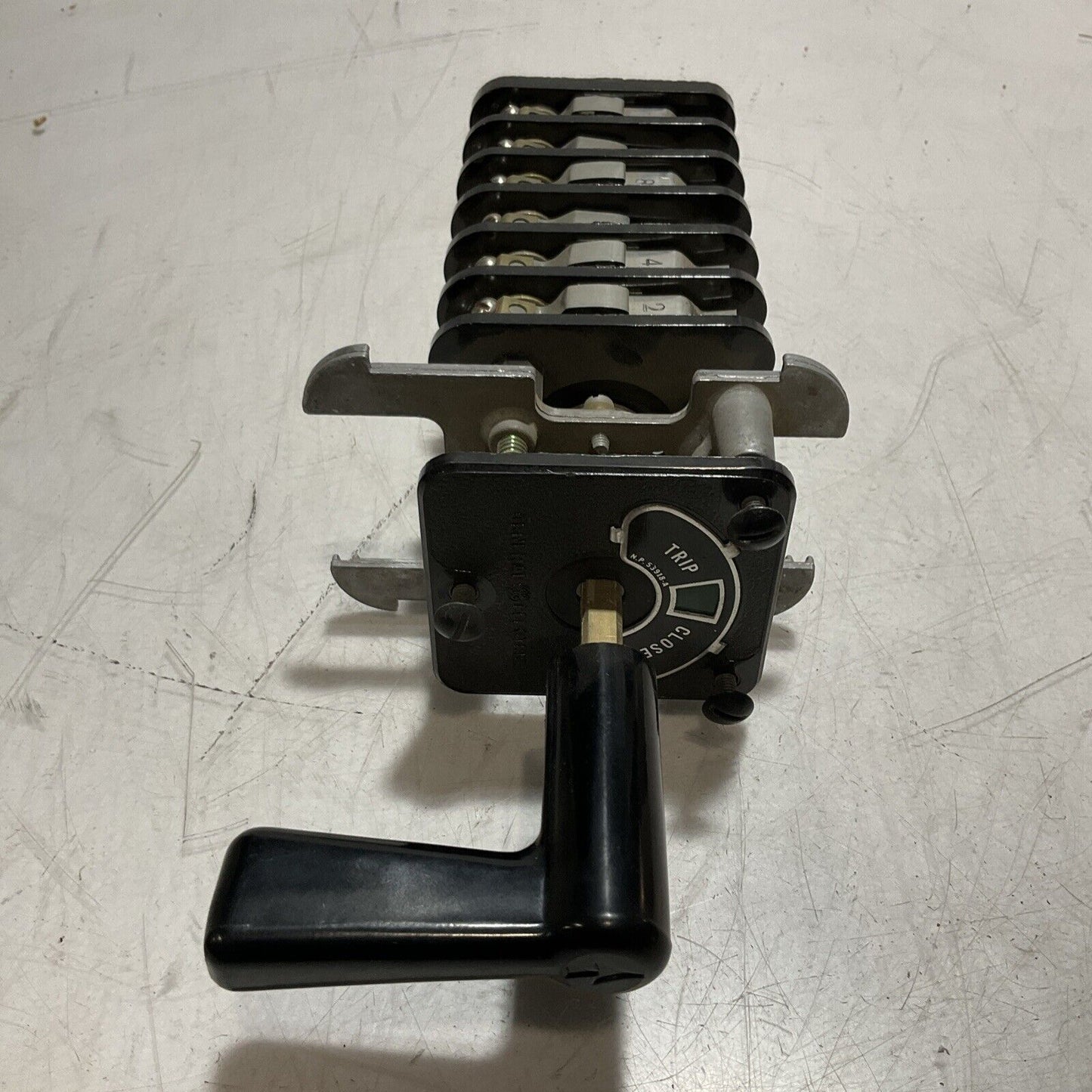 GENERAL ELECTRIC 16SB 1GB3C69LTS3P AUXILIARY SWGEAR CONTROL SWITCH TYPE SB-1 373