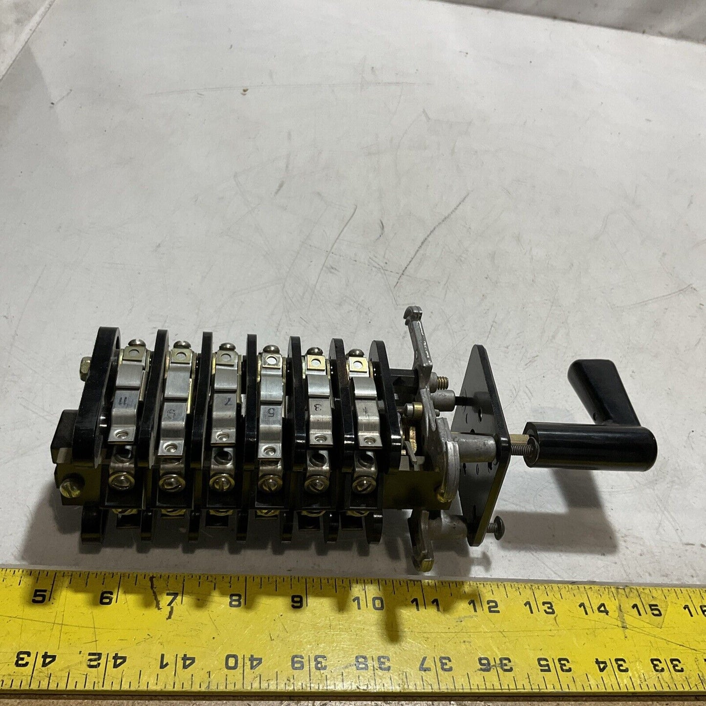 GENERAL ELECTRIC 16SB 1GB3C69LTS3P AUXILIARY SWGEAR CONTROL SWITCH TYPE SB-1 373