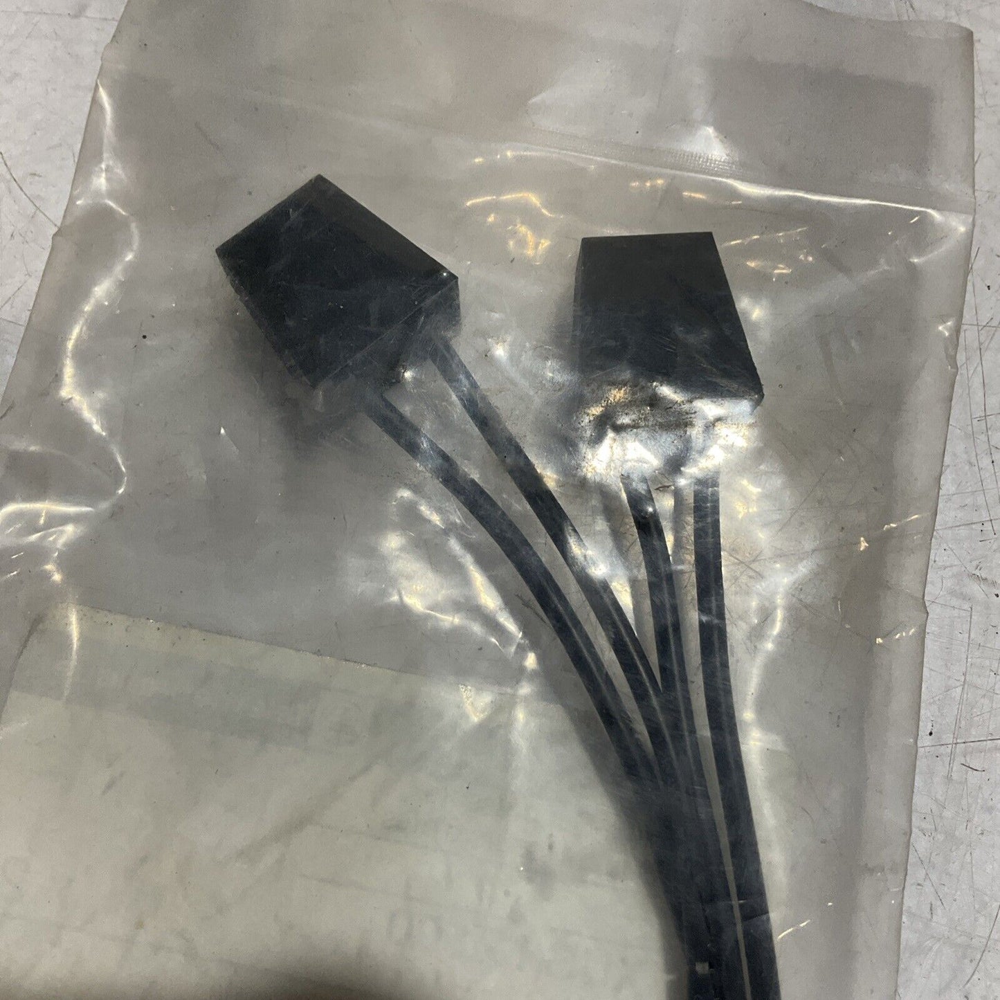 TELEMECANIQUE XUS LZ500 046901 ARCS SUPPRESSOR 30VDC U3S
