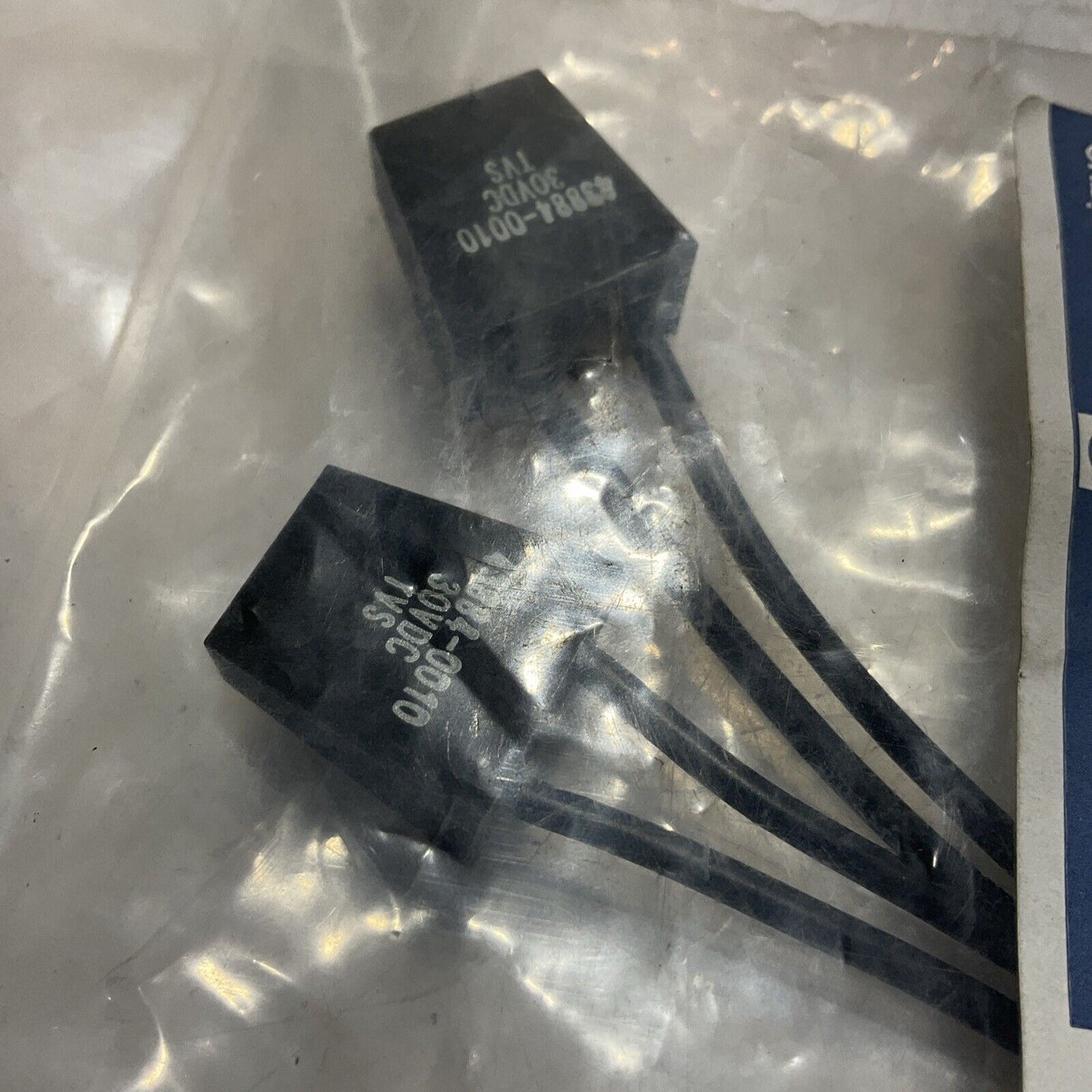 TELEMECANIQUE XUS LZ500 046901 ARCS SUPPRESSOR 30VDC U3S