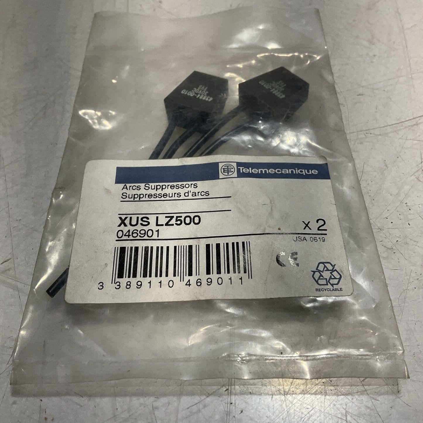TELEMECANIQUE XUS LZ500 046901 ARCS SUPPRESSOR 30VDC U3S
