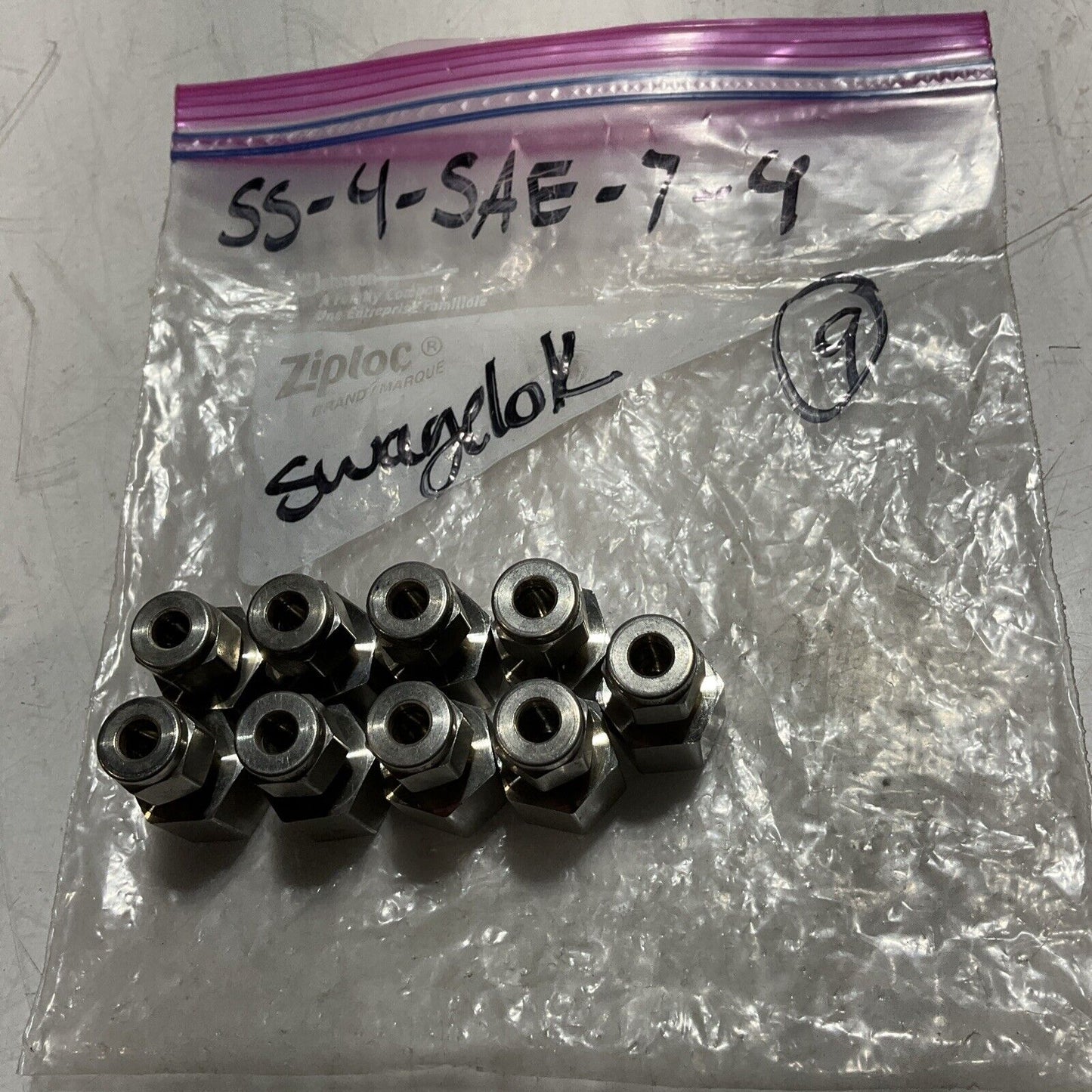 SWAGELOK SS-4-SAE-7-4 STAINLESS STEEL PIPE FITTIG ADAPTOR 316-9P3 QTY 9 U3S