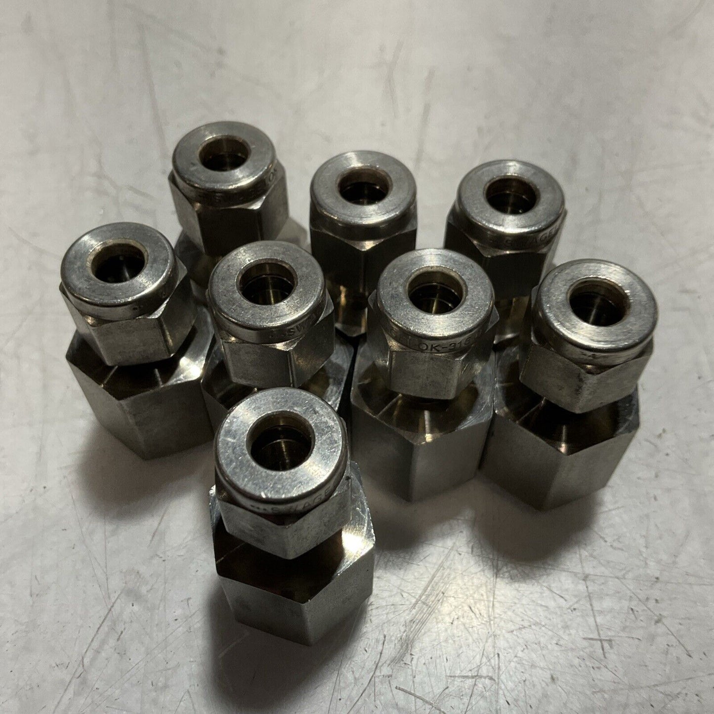 SWAGELOK SS-4-SAE-7-4 STAINLESS STEEL PIPE FITTIG ADAPTOR 316-9P3 QTY 9 U3S