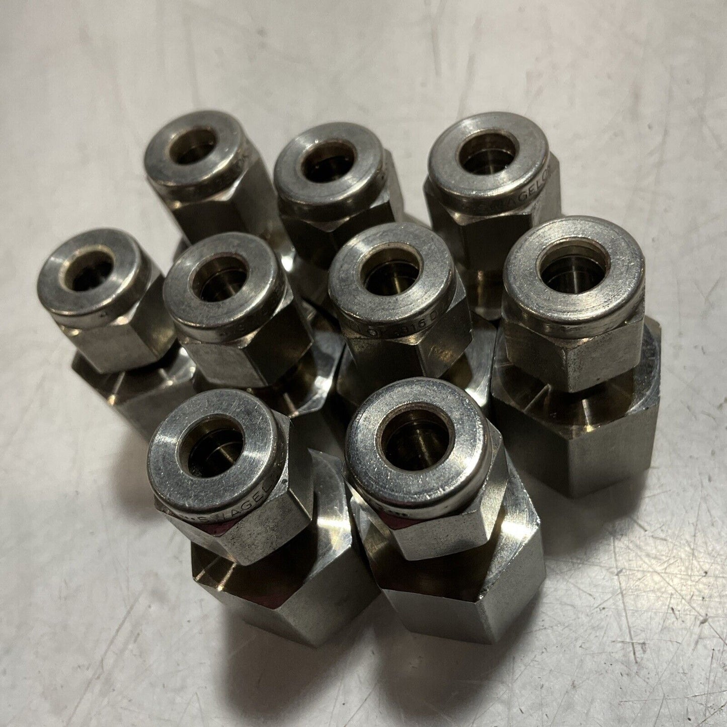 SWAGELOK SS-4-SAE-7-4 STAINLESS STEEL PIPE FITTIG ADAPTOR 316-9P3 QTY 9 U3S