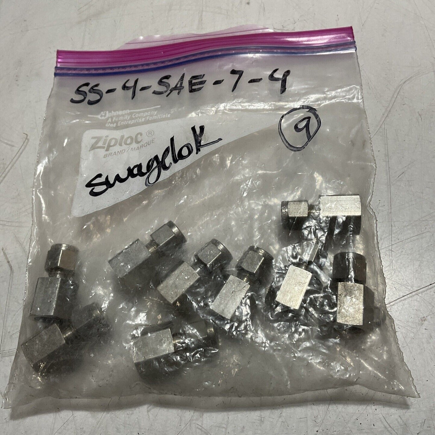 SWAGELOK SS-4-SAE-7-4 STAINLESS STEEL PIPE FITTIG ADAPTOR 316-9P3 QTY 9 U3S