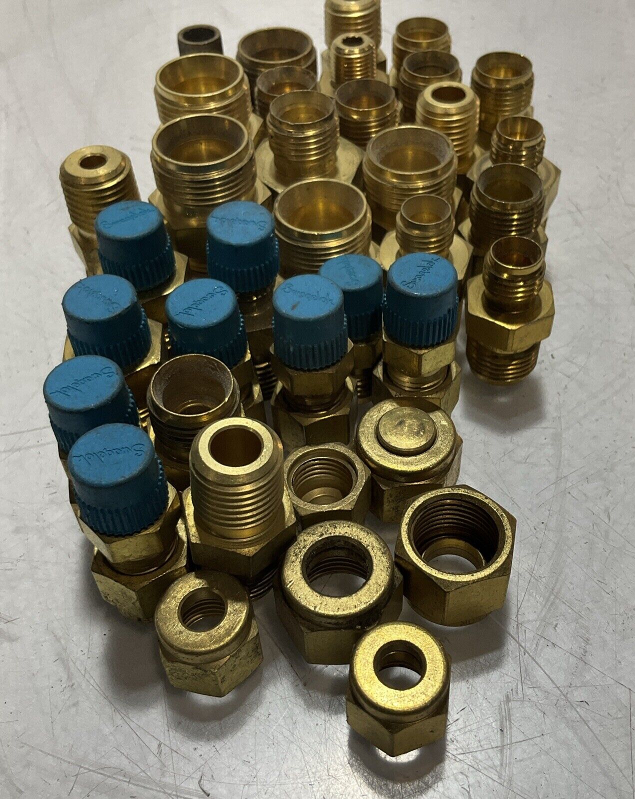 SWAGELOK (NPN) STAINLESS STEEL MISCELLANEOUS BRASS FITTINGS CONNECTOR QTY 40 476