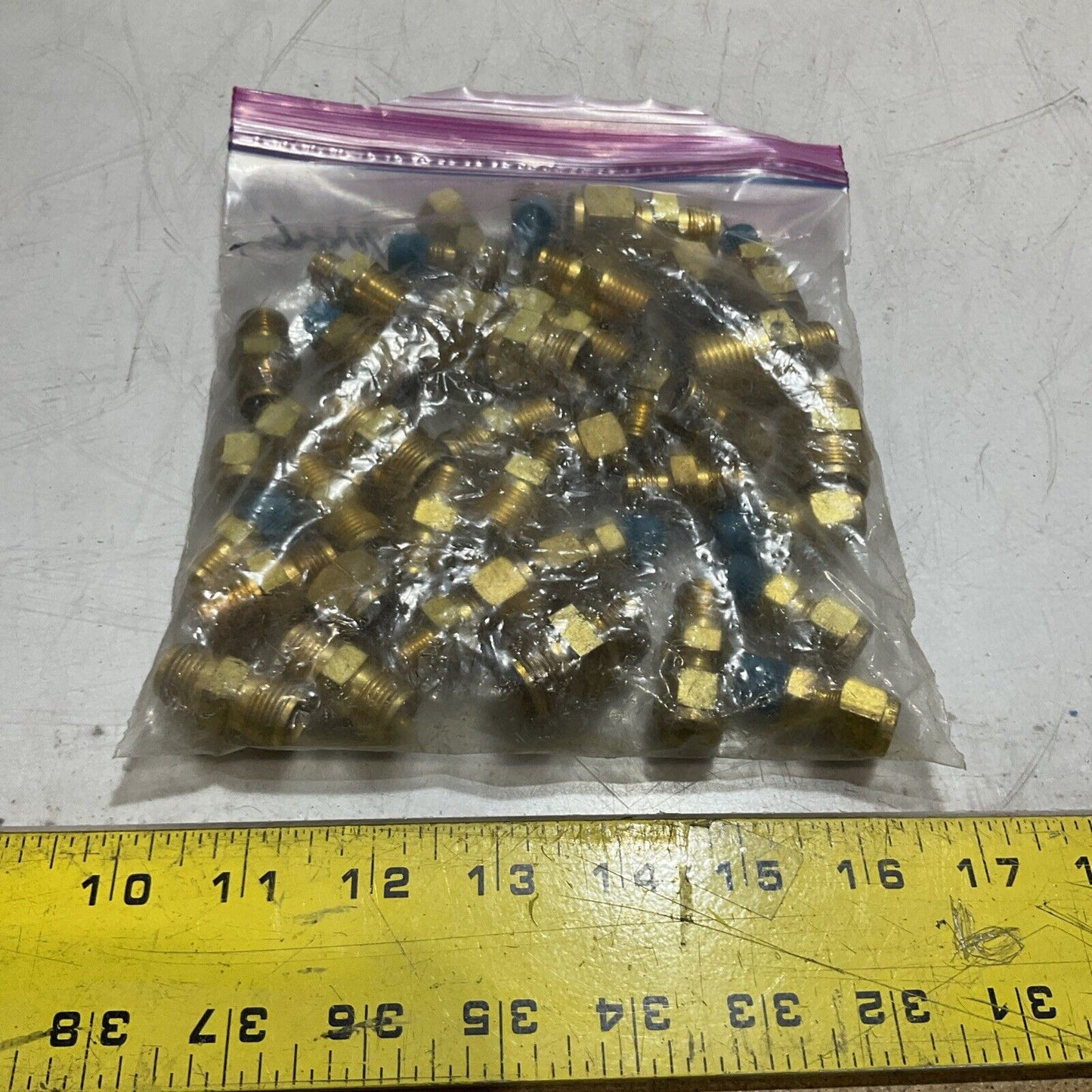 SWAGELOK (NPN) STAINLESS STEEL MISCELLANEOUS BRASS FITTINGS CONNECTOR QTY 40 476