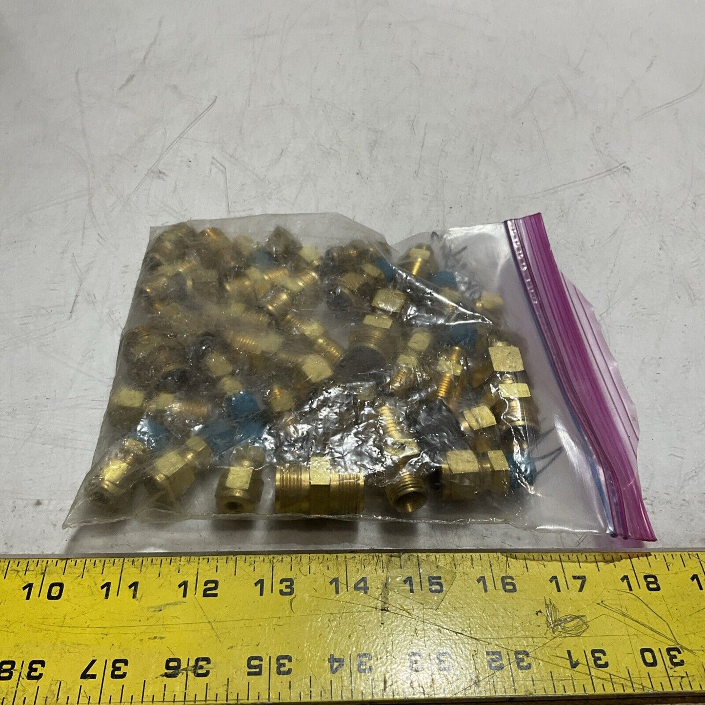 SWAGELOK (NPN) STAINLESS STEEL MISCELLANEOUS BRASS FITTINGS CONNECTOR QTY 40 476