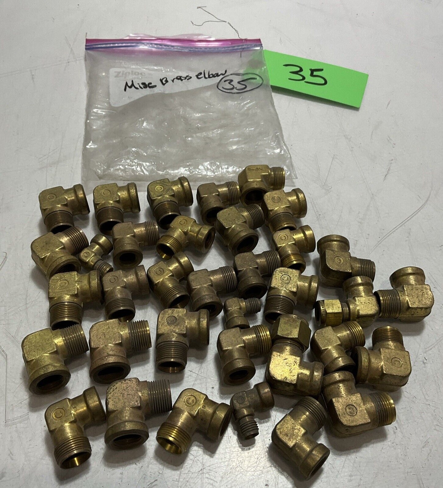 SWAGELOK (NPN) MICE BRASS ELBOW TUBE FITTING CONNECTOR QTY 35 476