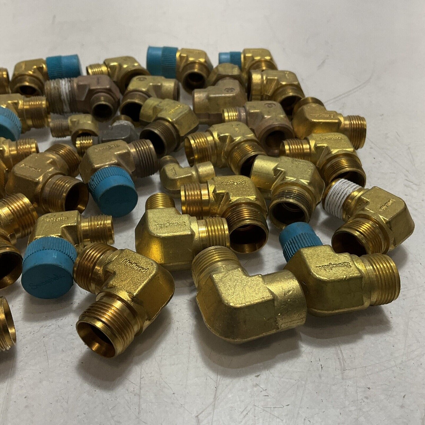 SWAGELOK (NPN) MISCELLANEOUS BRASS ELBOW TUBE FITTING CONNECTOR QTY 34 476
