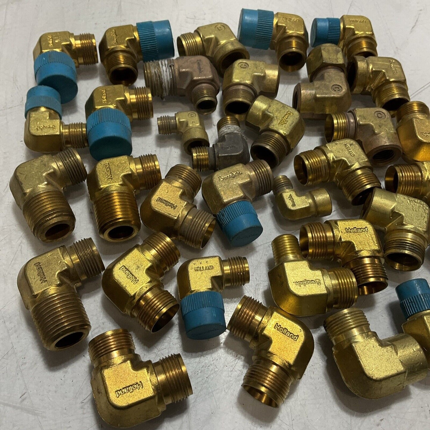 SWAGELOK (NPN) MISCELLANEOUS BRASS ELBOW TUBE FITTING CONNECTOR QTY 34 476