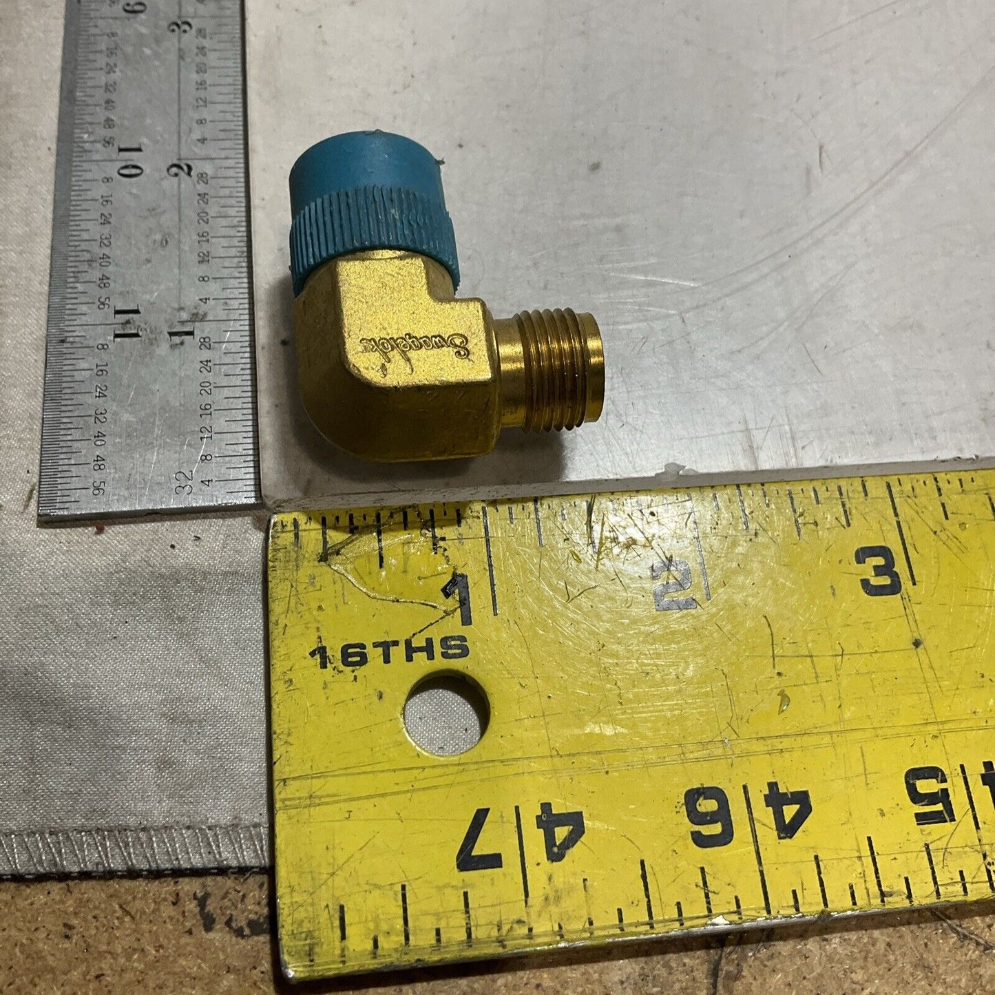 SWAGELOK (NPN) MISCELLANEOUS BRASS ELBOW TUBE FITTING CONNECTOR QTY 34 476