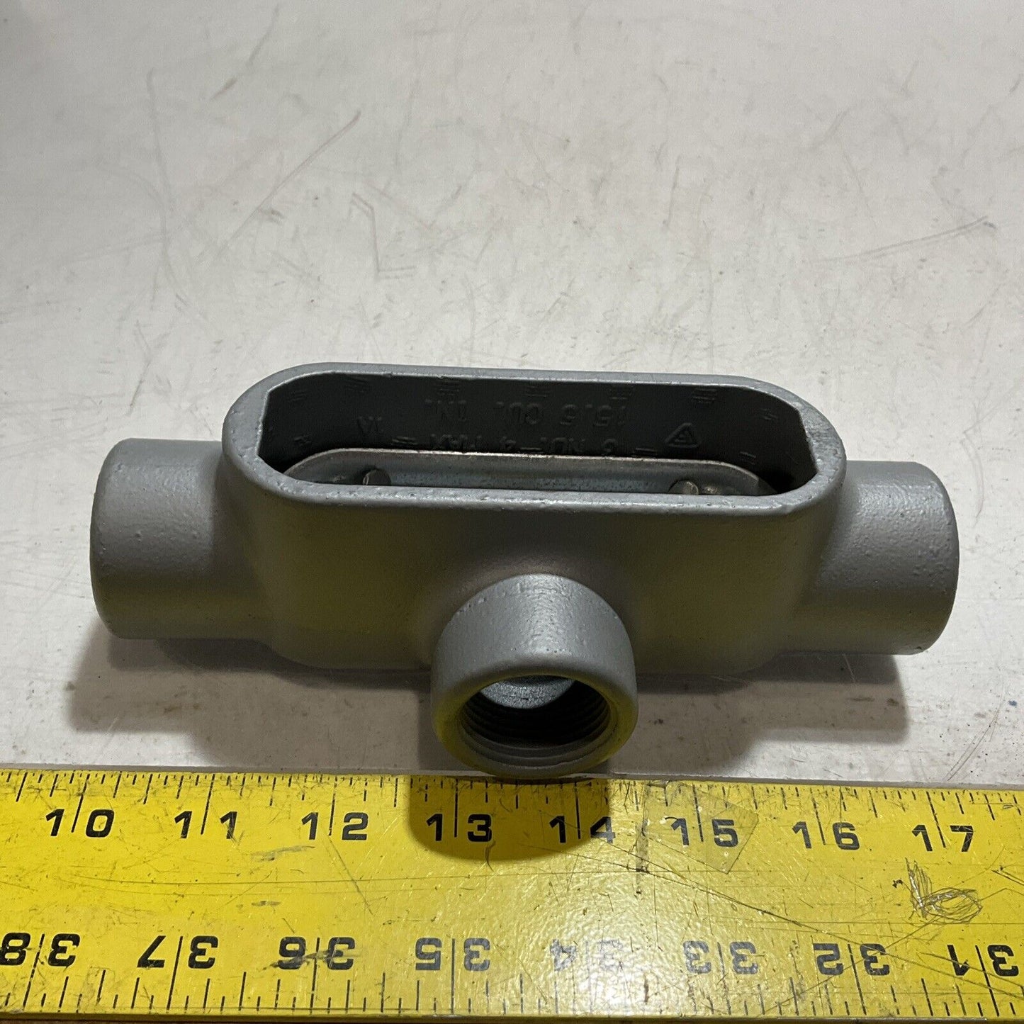 APPLETON FM7 1/27 /370 OZ/GENEY FORM 7 GIDNEY CONDUIT BODY WITH 1 COVER 222