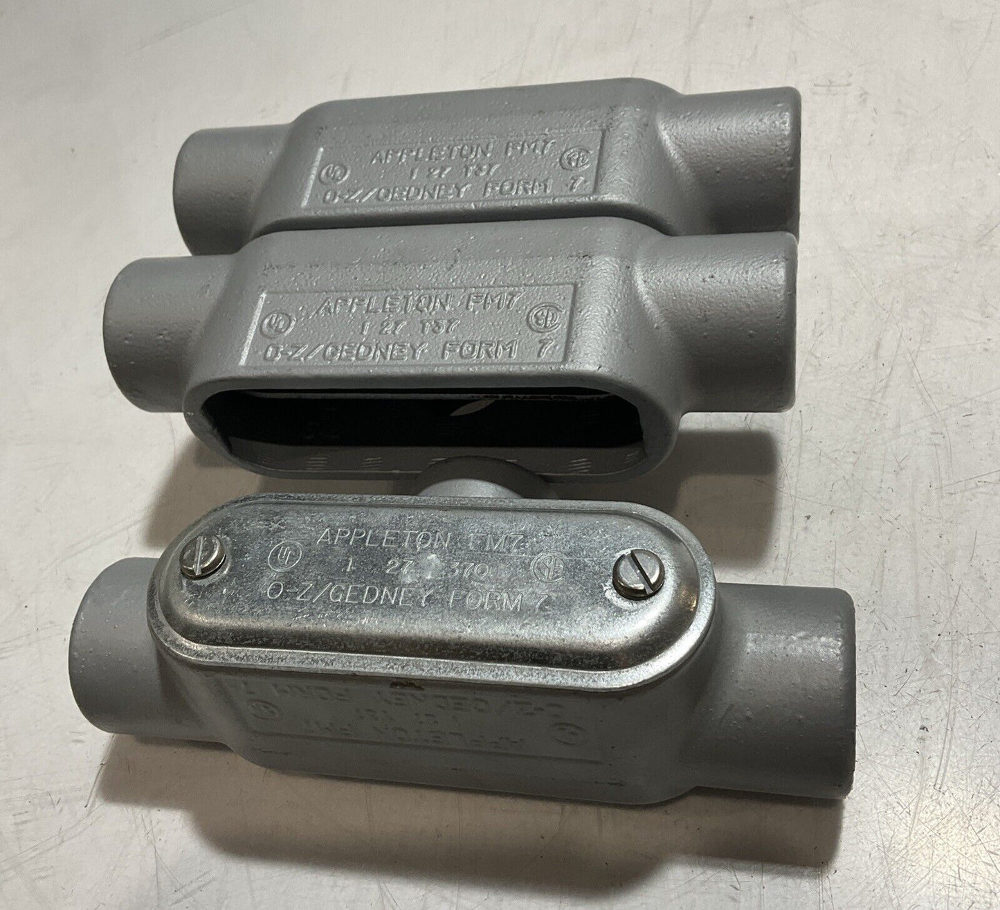 APPLETON FM7 1/27 /370 OZ/GENEY FORM 7 GIDNEY CONDUIT BODY WITH 1 COVER 222