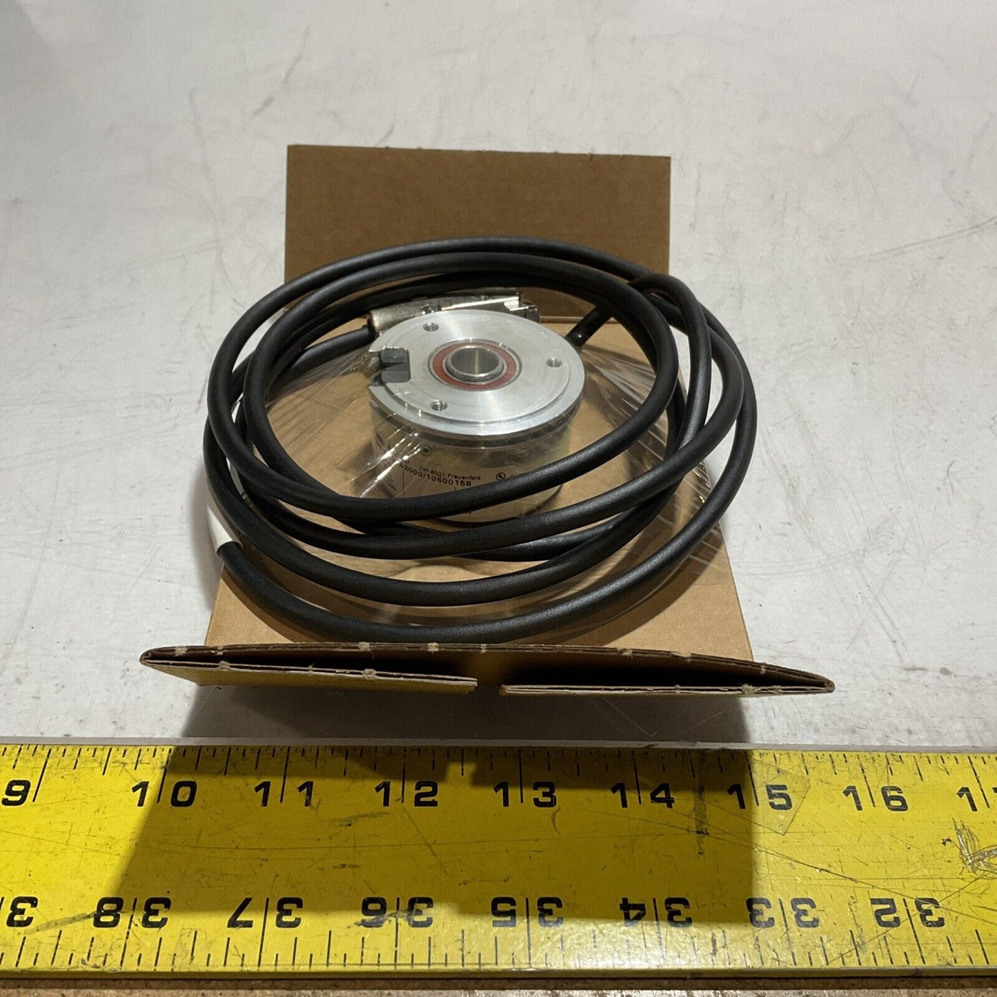 BAUMER BHF 16.05A2000/10600158 CH-8501 FRAUENFELD WIRED ENCODER ASSY W455 U3S