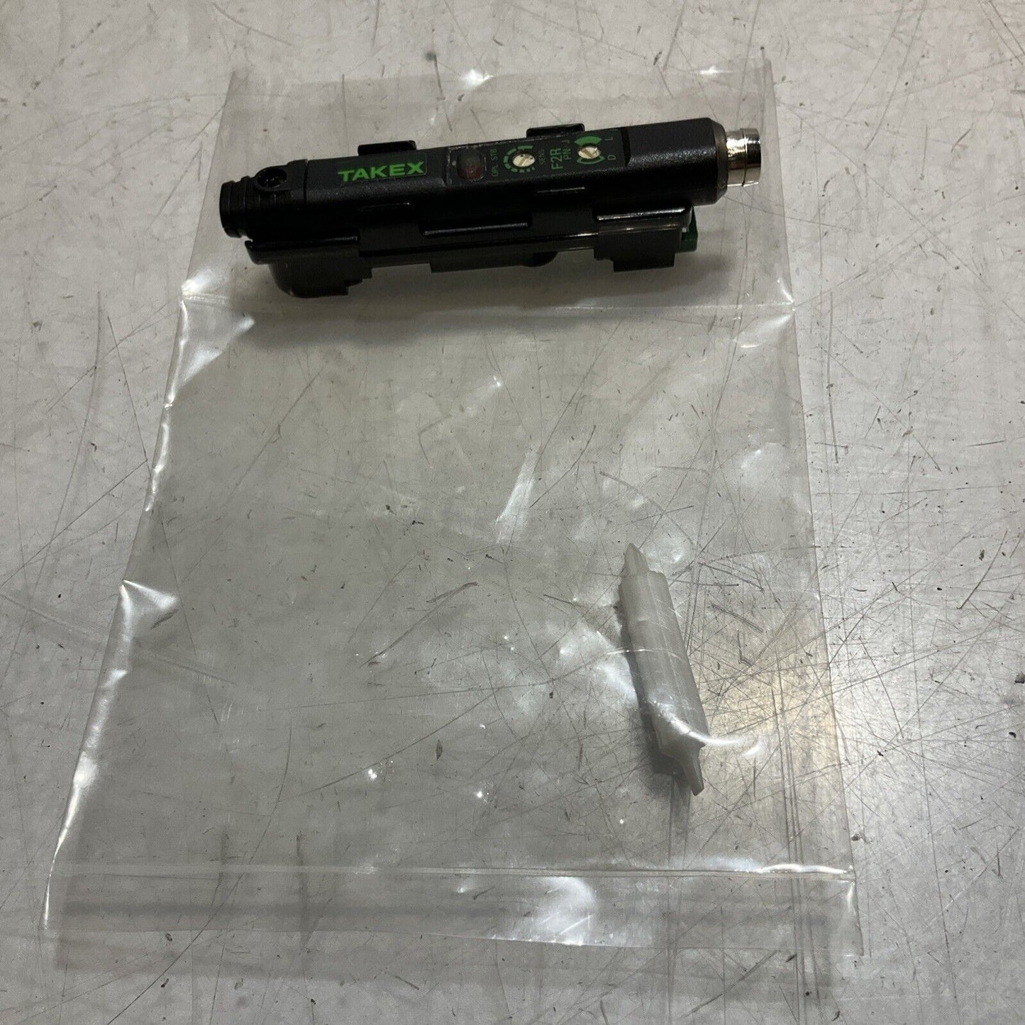 TAKEX F2RPN-J PHOTO ELECTRIC SENSOR F2R SERIES U3S