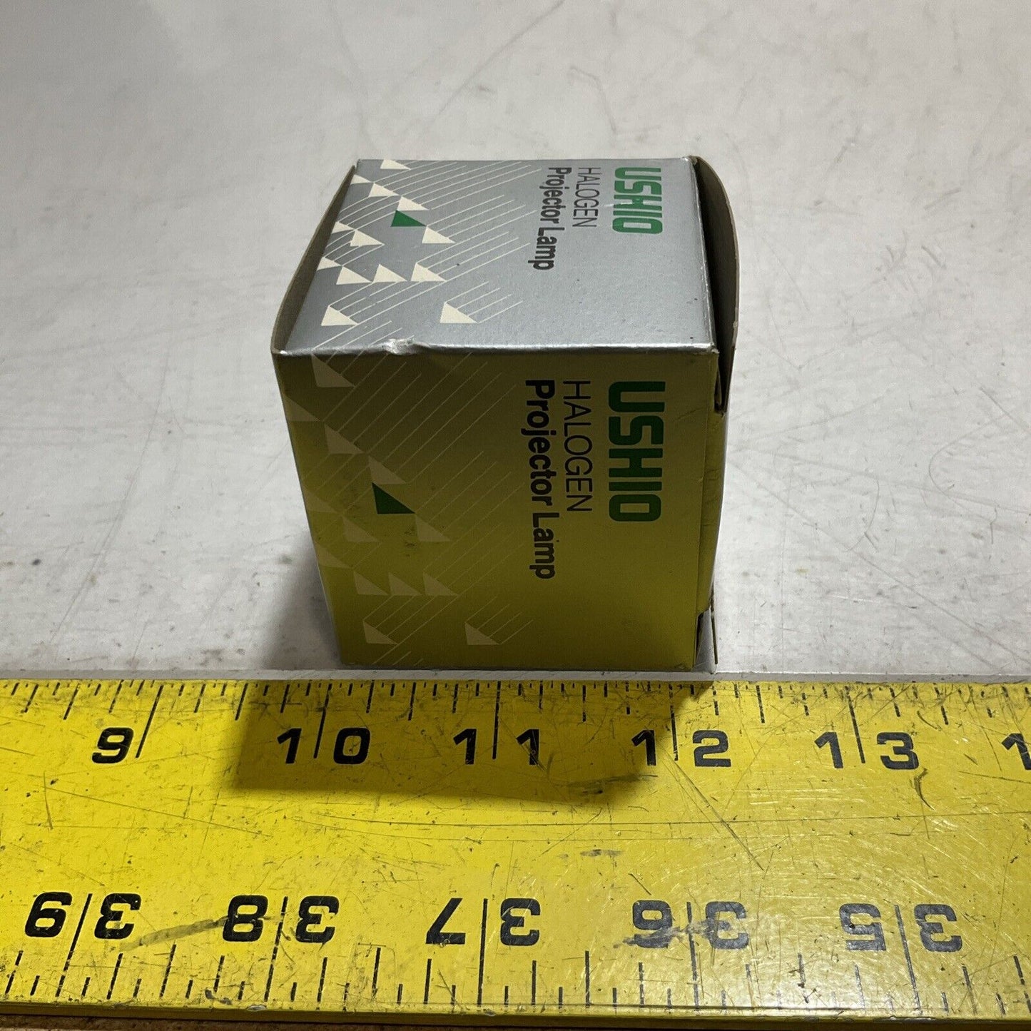 USHIO EKE21V150W HALOGEN PROJECTOR LAMP U3S