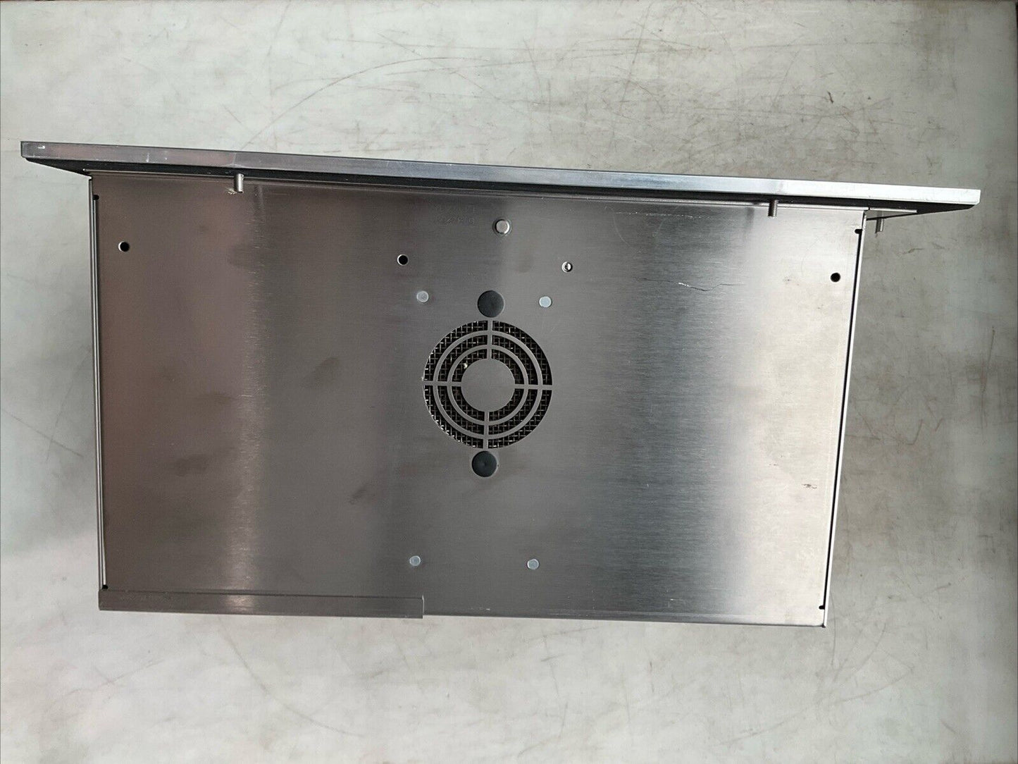 BECKHOFF C3620-0040 BUILT-IN PANEL PC FOR CONTROL CABINET 100-240V 50-60HZ 6-3A