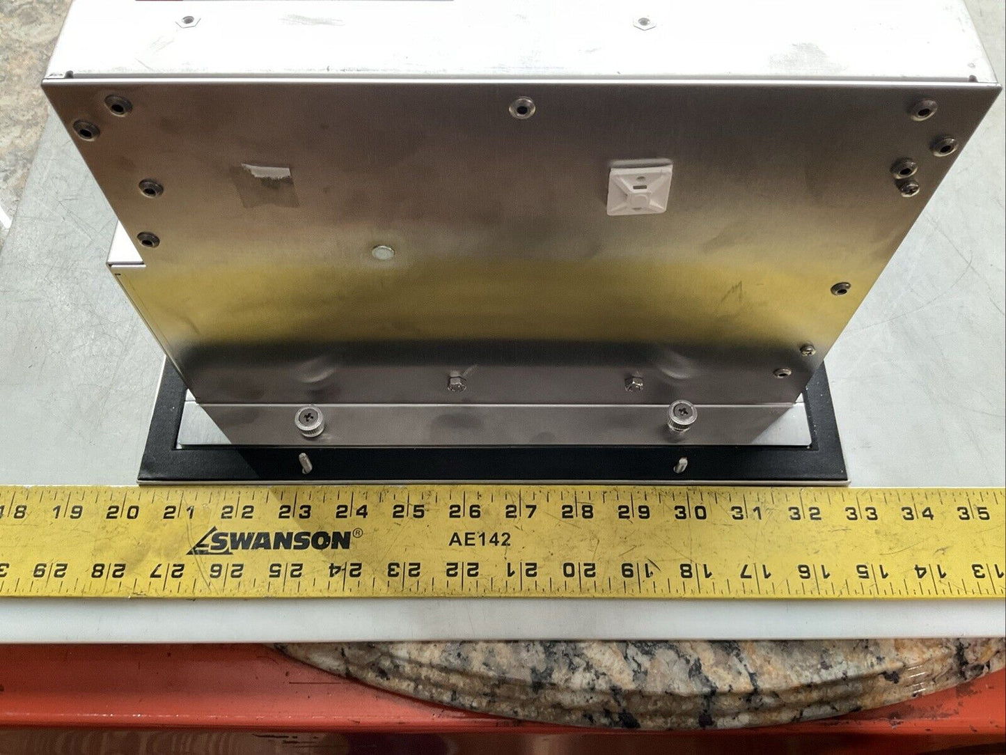 BECKHOFF C3620-0040 BUILT-IN PANEL PC FOR CONTROL CABINET 100-240V 50-60HZ 6-3A