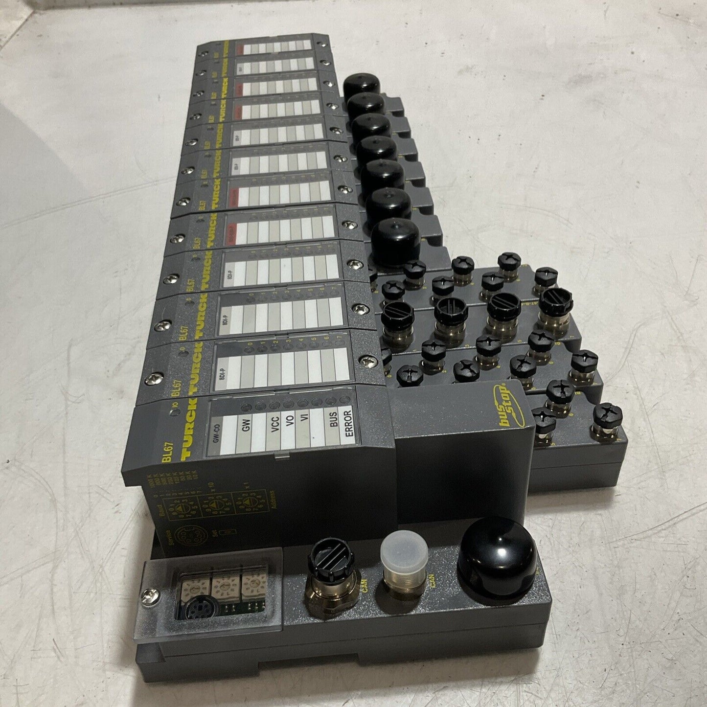 TURCK BL67 8DI-P BL67-B-1M23 -19 BUS STOP BASE AND IN/OUT PUT MODULES U3S