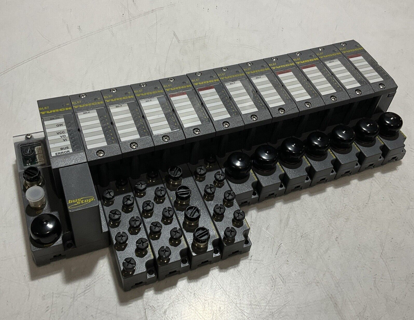 TURCK BL67 8DI-P BL67-B-1M23 -19 BUS STOP BASE AND IN/OUT PUT MODULES U3S