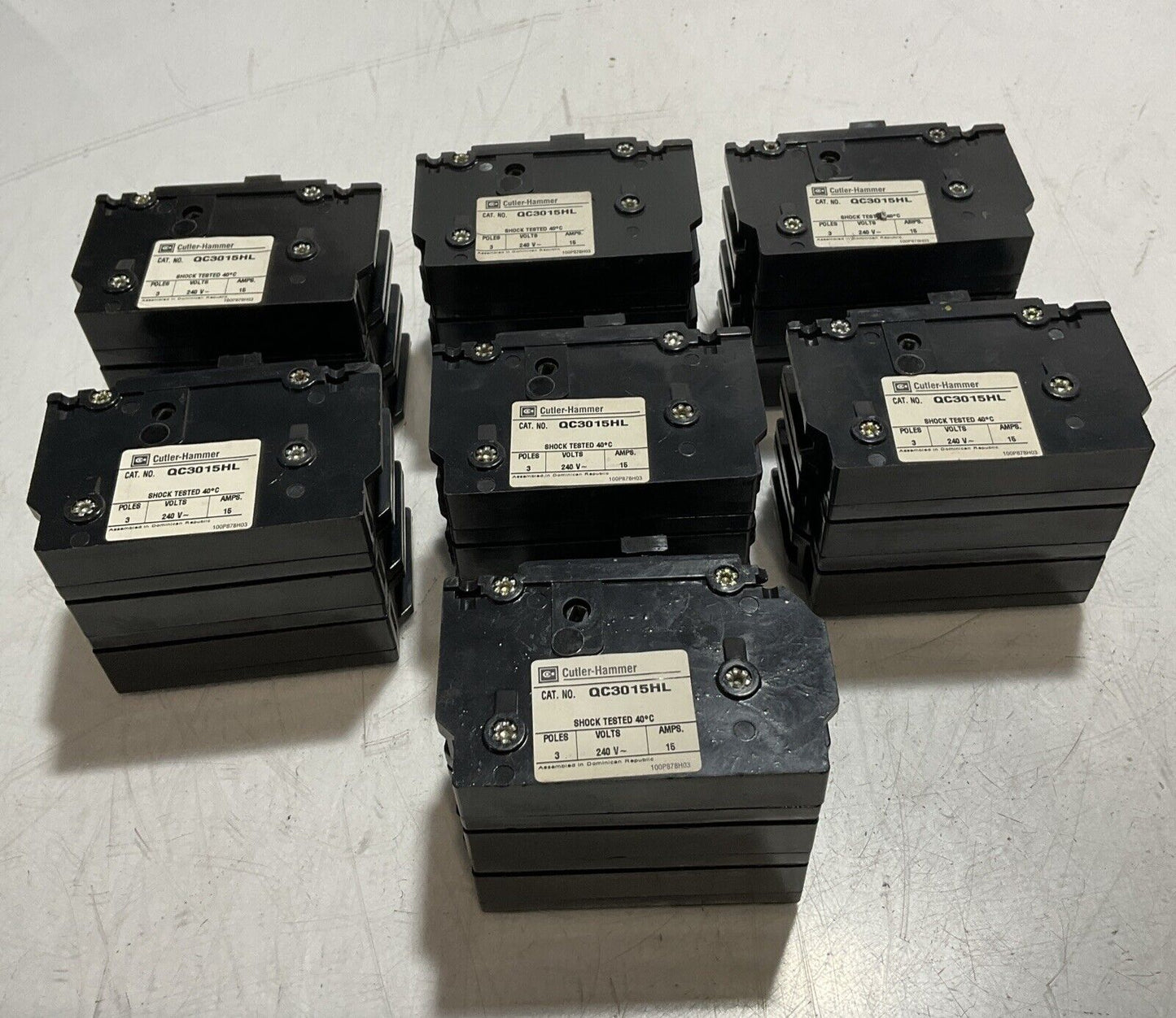 CUTLER-HAMMER QC3015HL CIRCUIT BREAKER QUICKLAG 3 POLE 15AMP 250V QTY 7 U3S