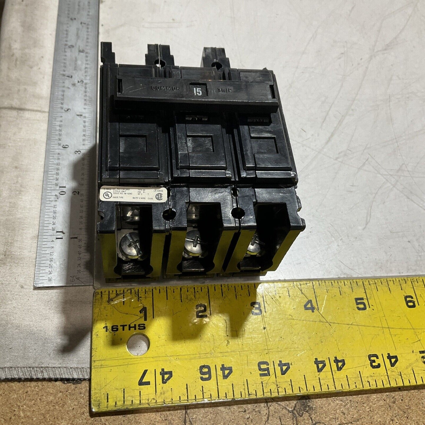 CUTLER-HAMMER QC3015HL CIRCUIT BREAKER QUICKLAG 3 POLE 15AMP 250V QTY 7 U3S