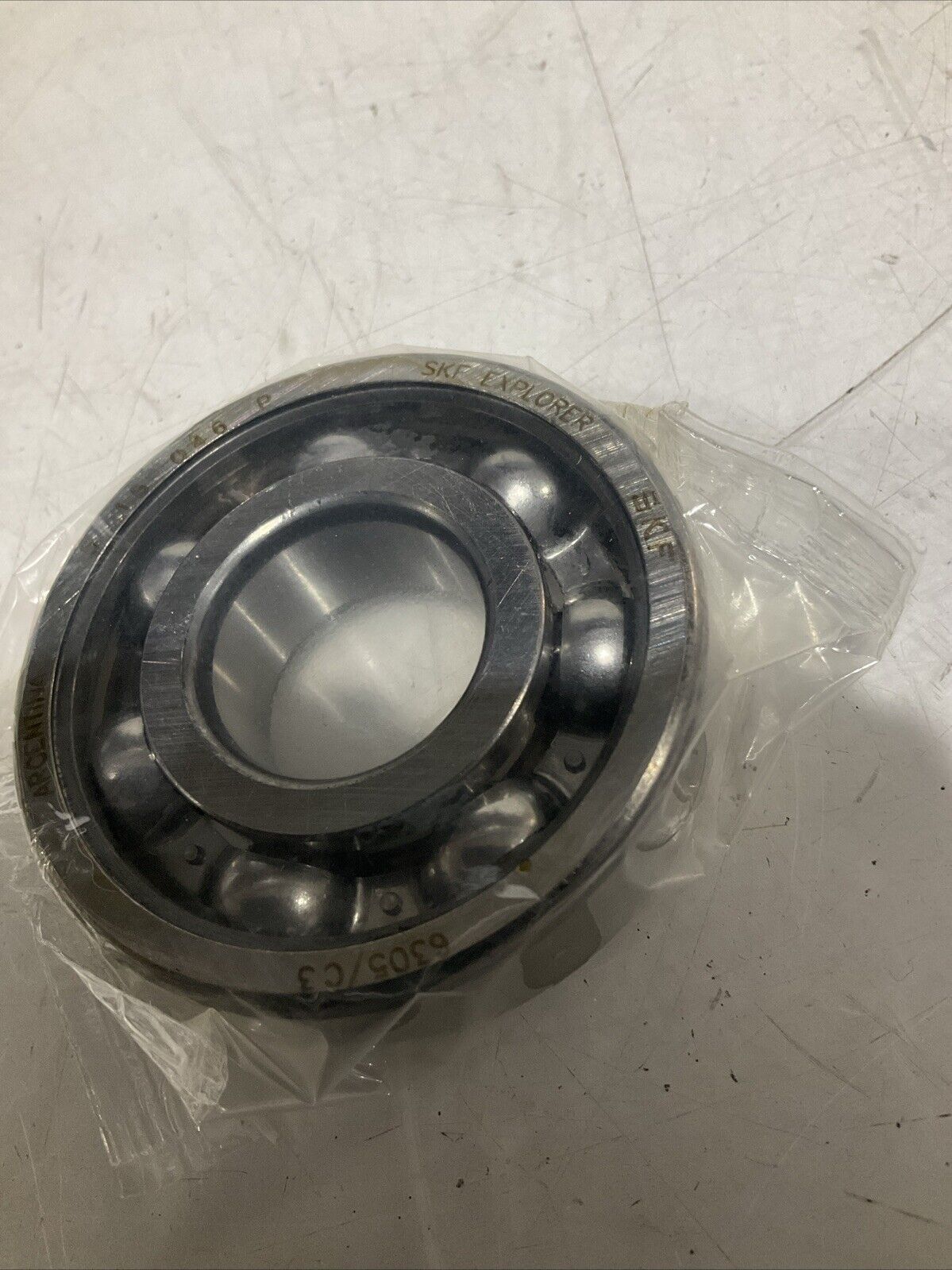 SKF EXPLORER 6305/C3 DEEP GROOVE BALL BEARING LOT OF 3 373