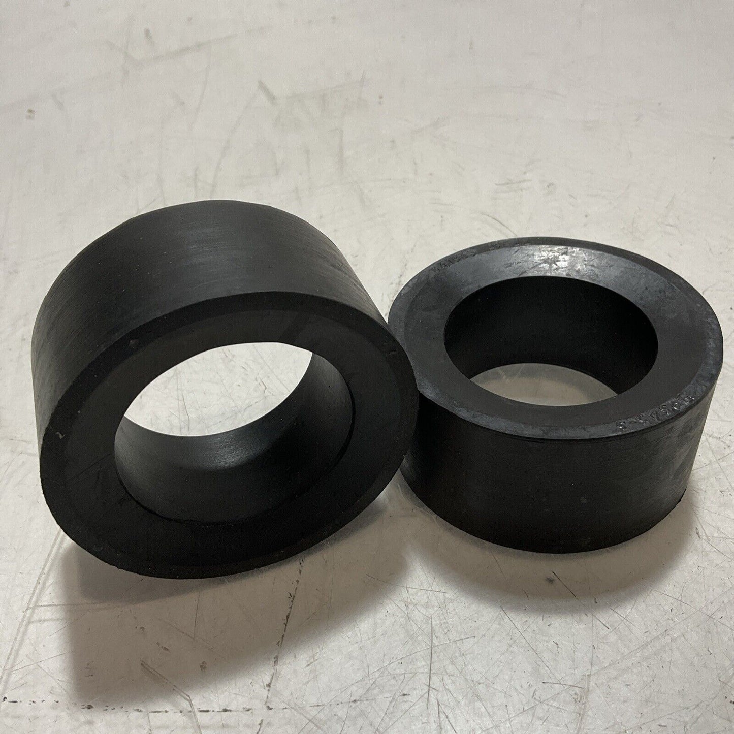 GROMMET POWER 841935 41-44 SEAL SLEEVE CABLE LOT OF 2 U3S