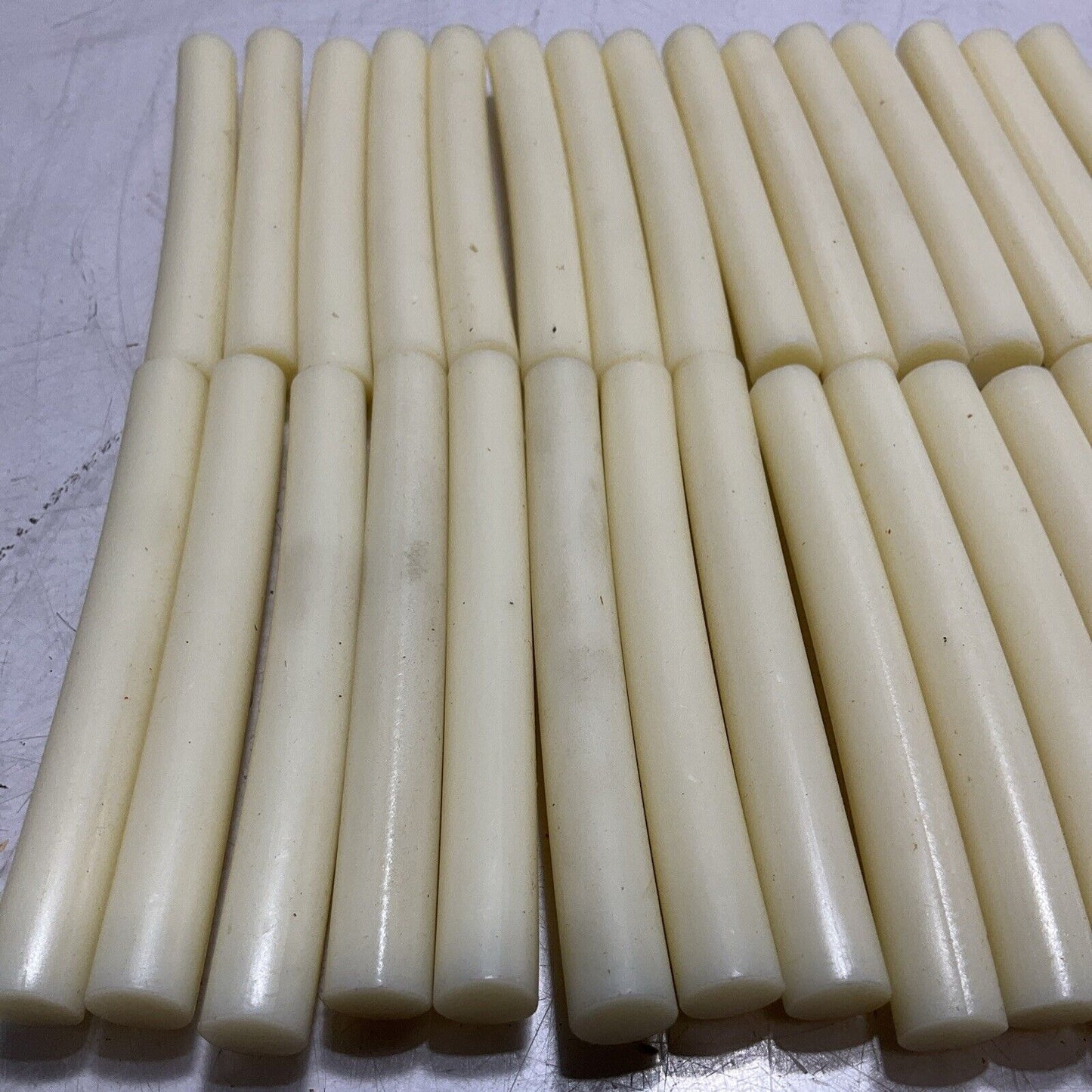 THERMOGRIP MODEL 207 ALL-PURPOSE HOT MELT ADHESIVE QTY 30 U3S