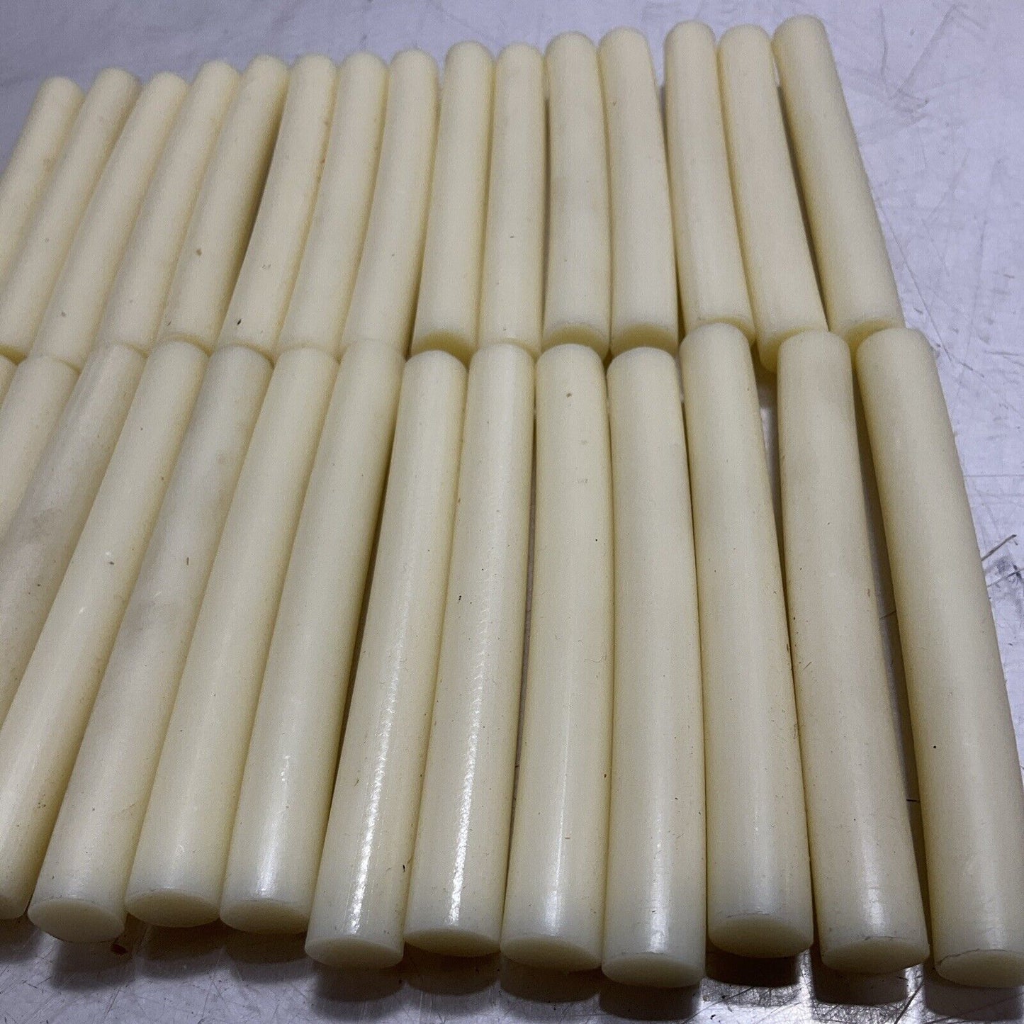 THERMOGRIP MODEL 207 ALL-PURPOSE HOT MELT ADHESIVE QTY 30 U3S