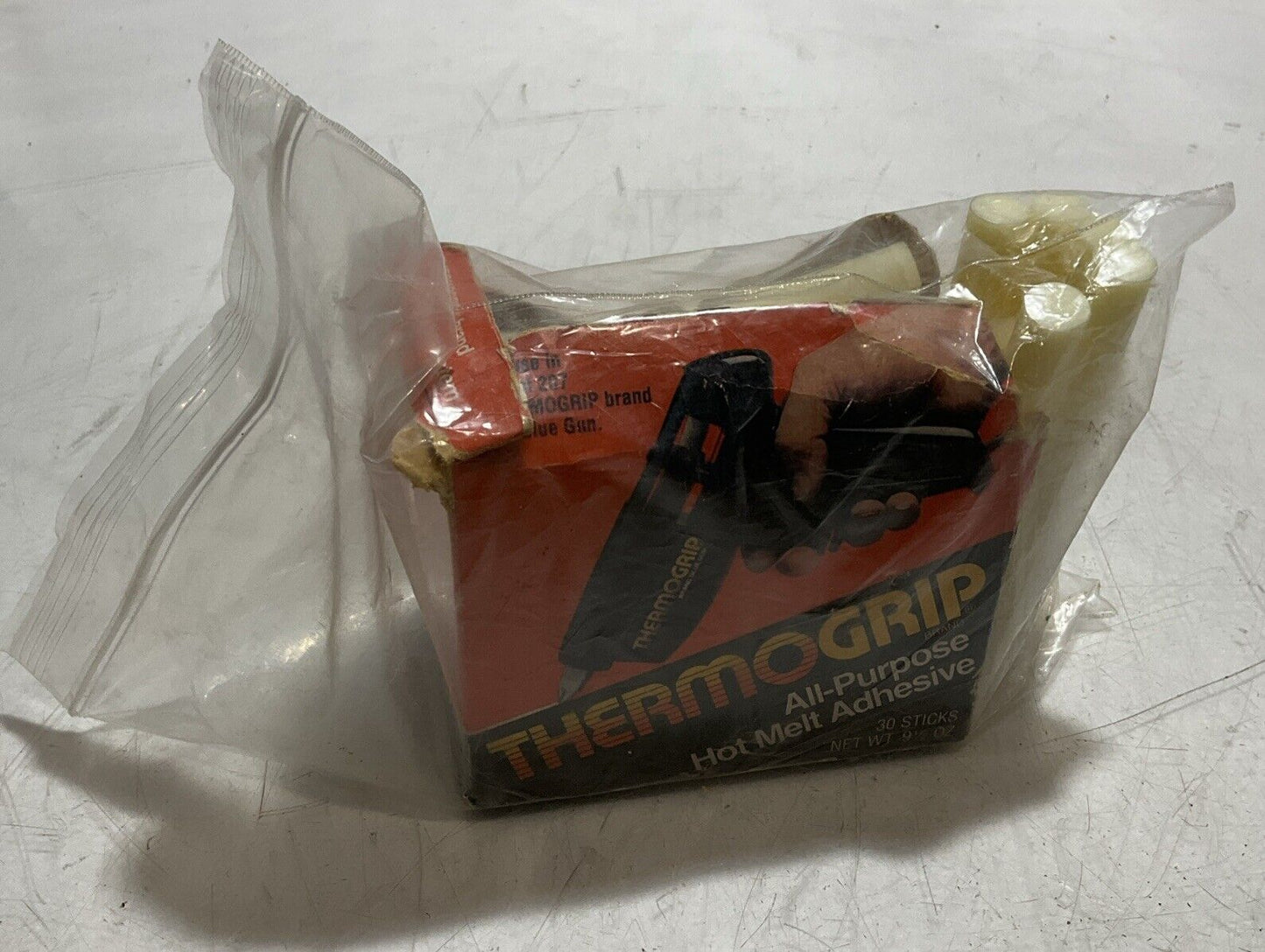 THERMOGRIP MODEL 207 ALL-PURPOSE HOT MELT ADHESIVE QTY 30 U3S