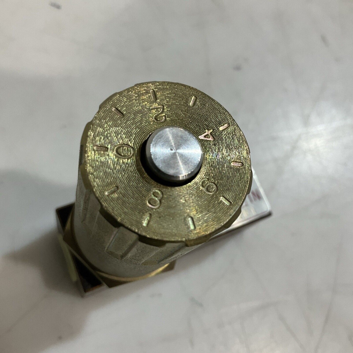 TOYO-OKI HF3-CT20K-02B FLOW CONTROL VALVE 21MPA SCREW CONNECTION 1/4 U3S