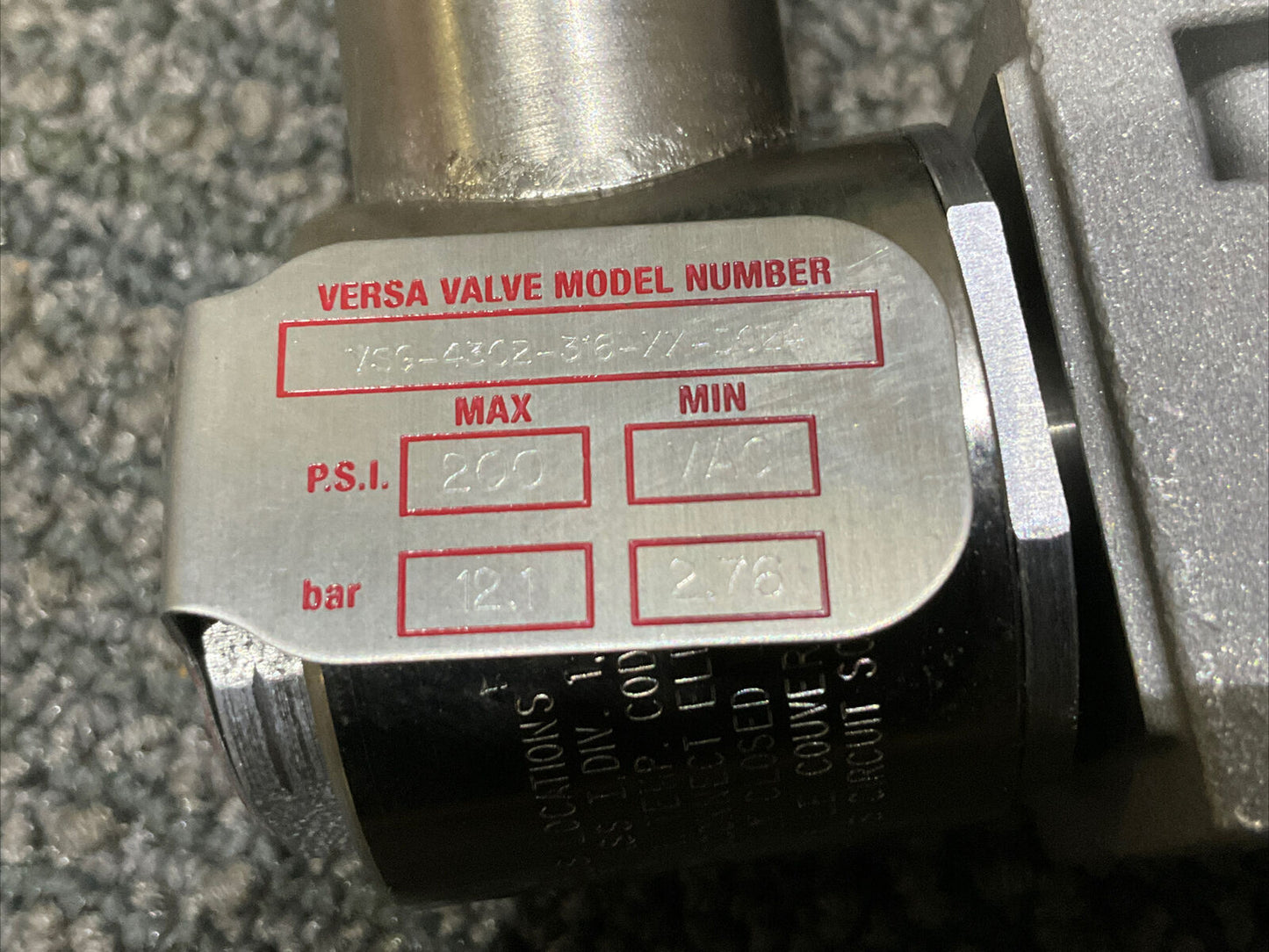 VERSA VSG-4302-316-XX-D024 SOLENOID 4-WAY VALVE 1/4” NPT 678