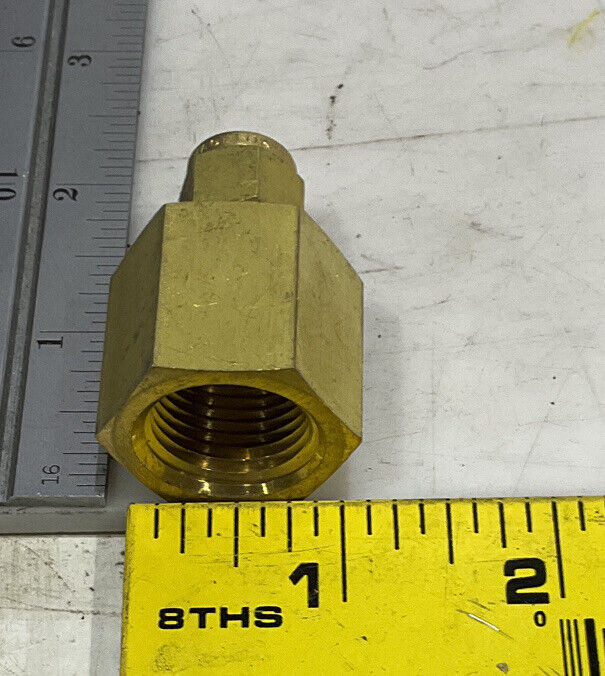 SWAGELOK B-1010-7-4 FEMALE TUBE FITTING LOT OF 10 476