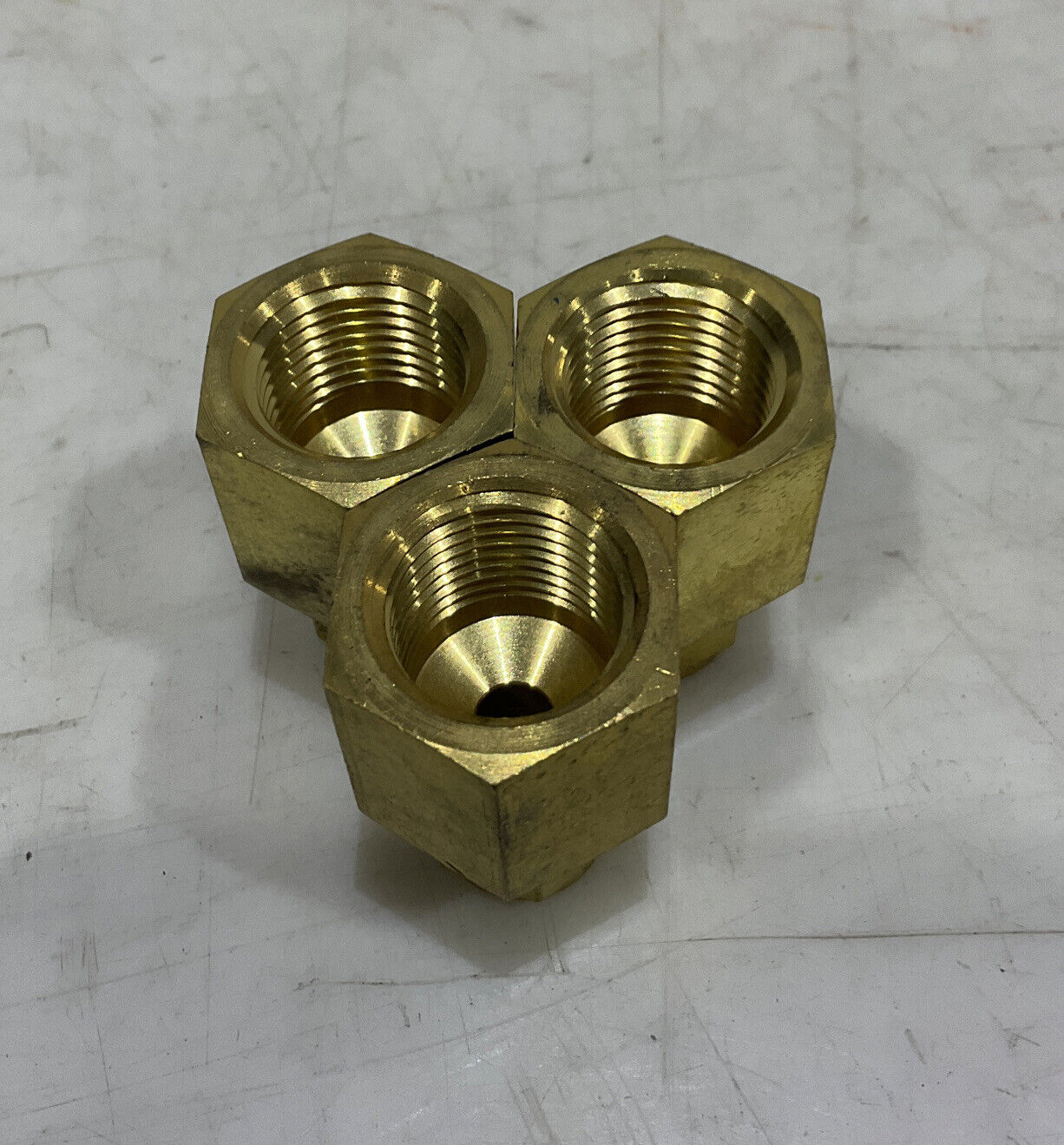 SWAGELOK B-1010-7-6 FEMALE TUBE FITTING LOT OF 3 476