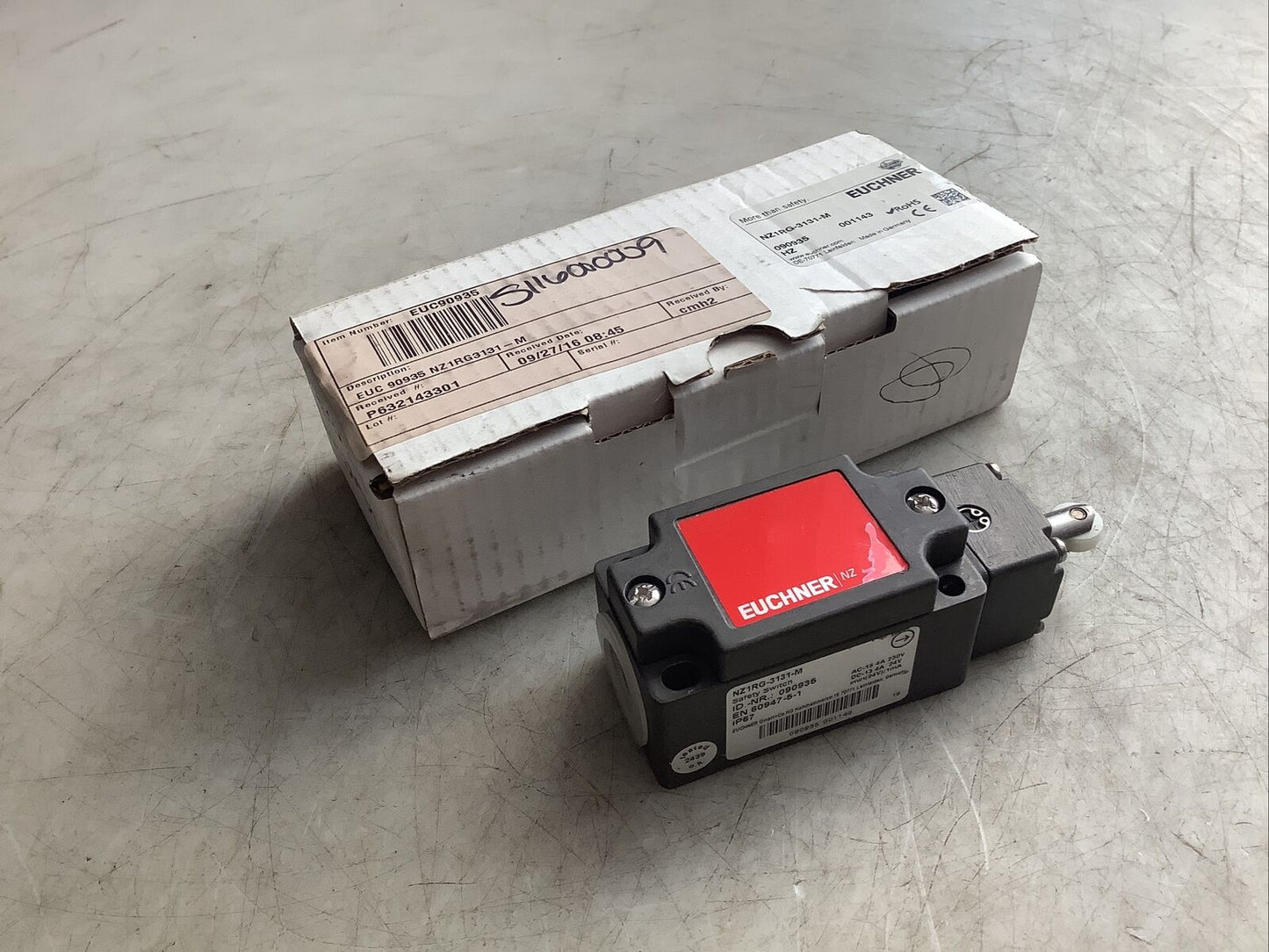 EUCHNER NZ1RG-3131-M SAFETY SWITCH 999