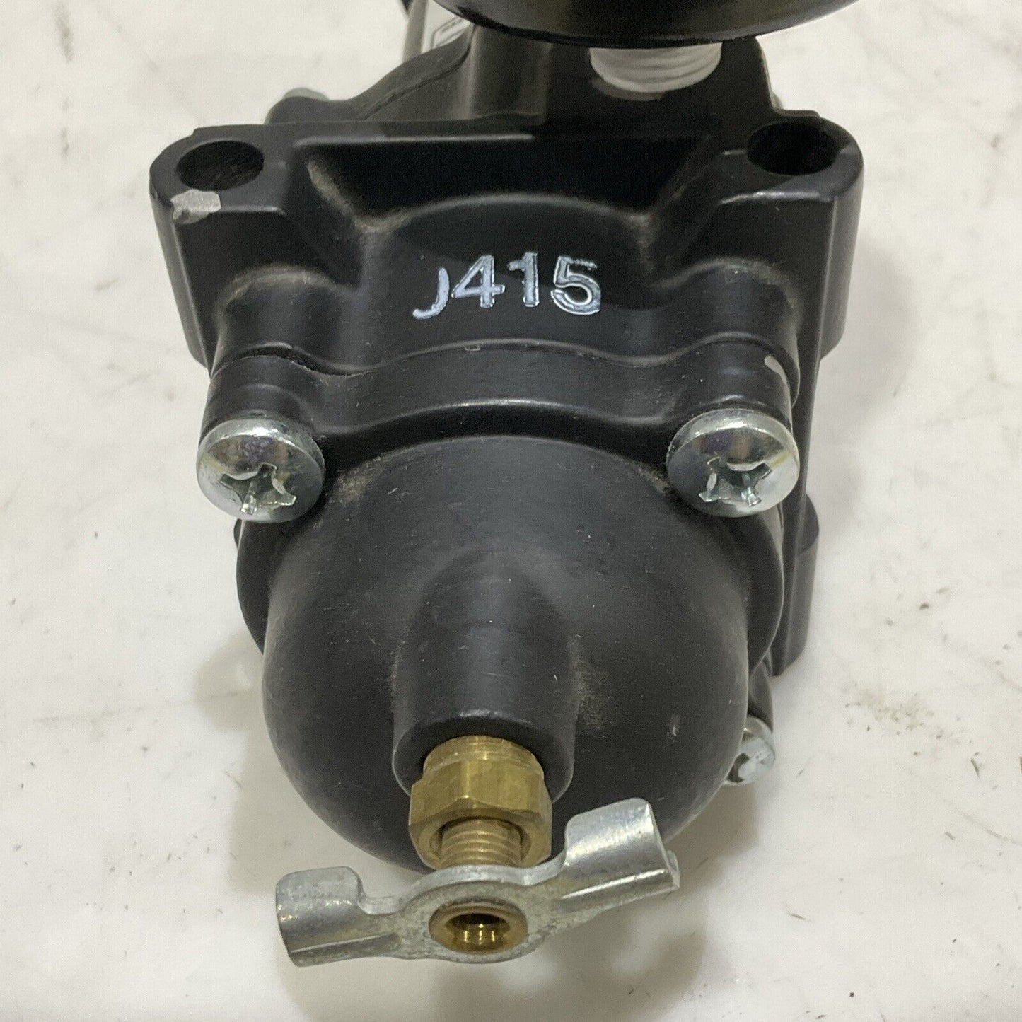 FAIRCHILD 63252NKG PNEUMATIC FILTER REGULATOR 63 300 PSIG 21 BAR 2100 KPA P7P