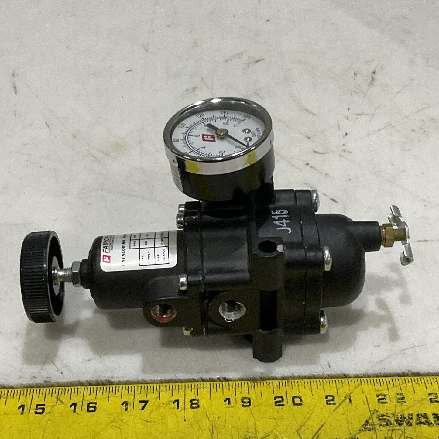 FAIRCHILD 63252NKG PNEUMATIC FILTER REGULATOR 63 300 PSIG 21 BAR 2100 KPA P7P