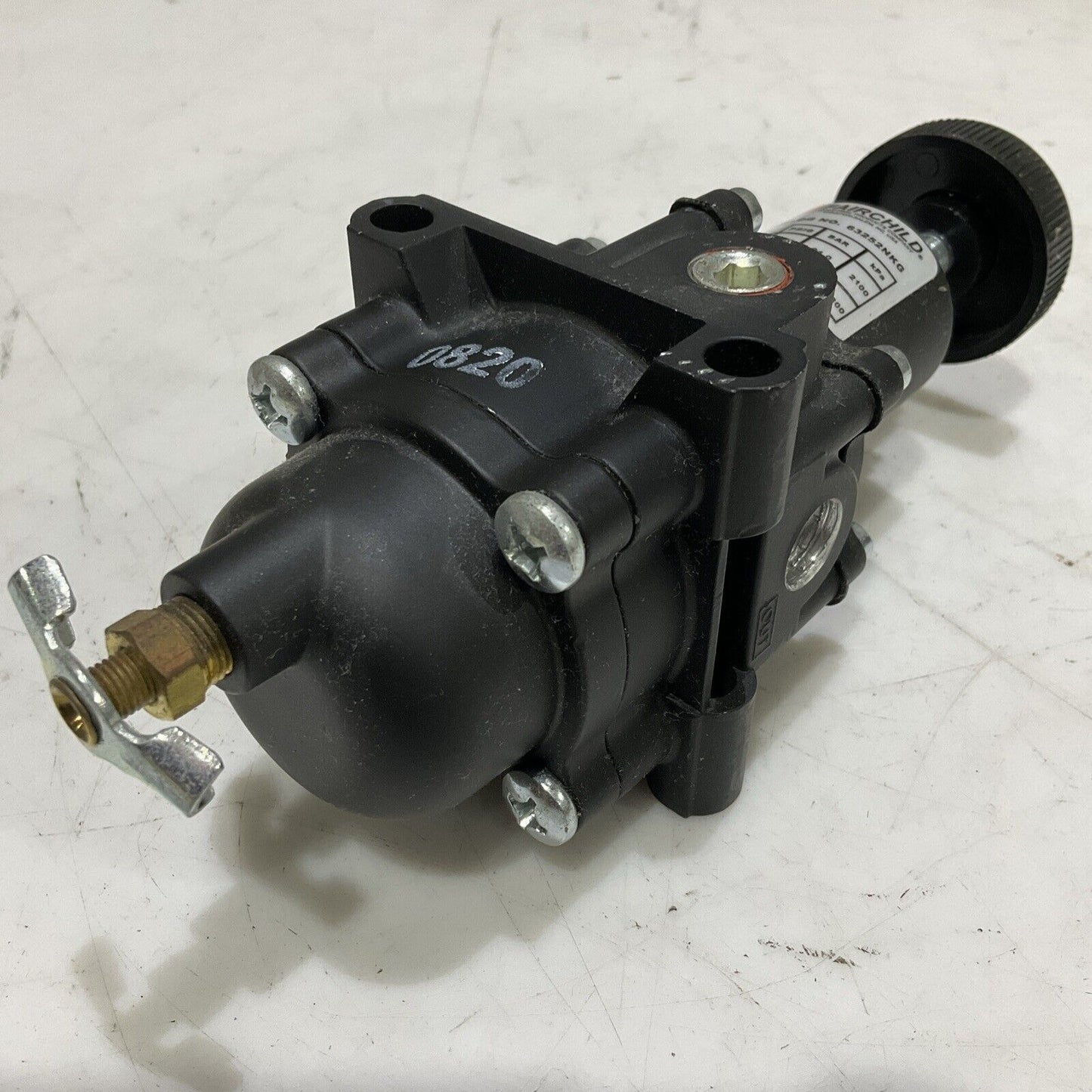FAIRCHILD 63252NKG PNEUMATIC FILTER REGULATOR 63 300 PSIG 21 BAR 2100 KPA P7P