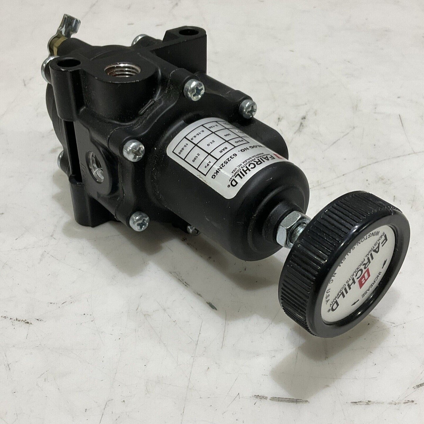 FAIRCHILD 63252NKG PNEUMATIC FILTER REGULATOR 63 300 PSIG 21 BAR 2100 KPA P7P