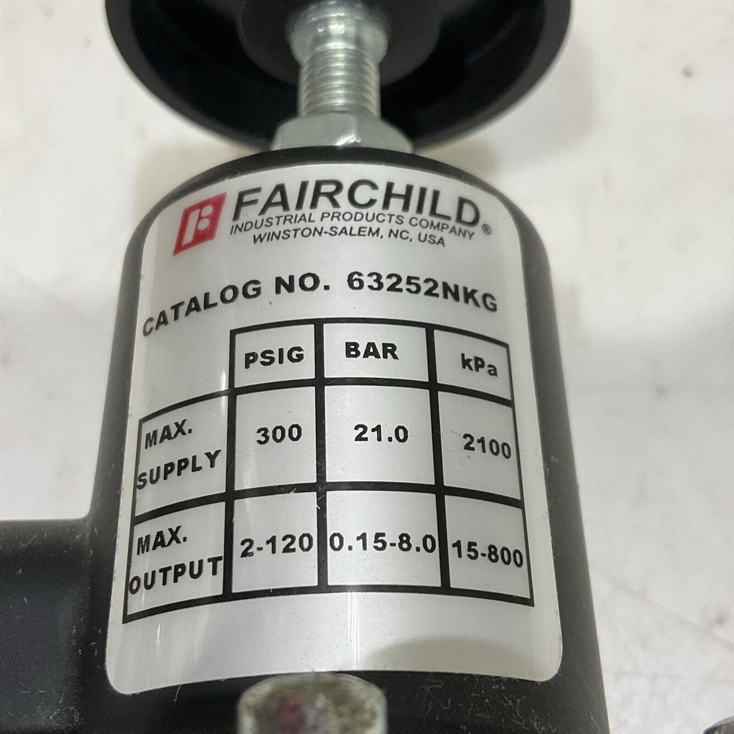 FAIRCHILD 63252NKG PNEUMATIC FILTER REGULATOR 63 300 PSIG 21 BAR 2100 KPA P7P