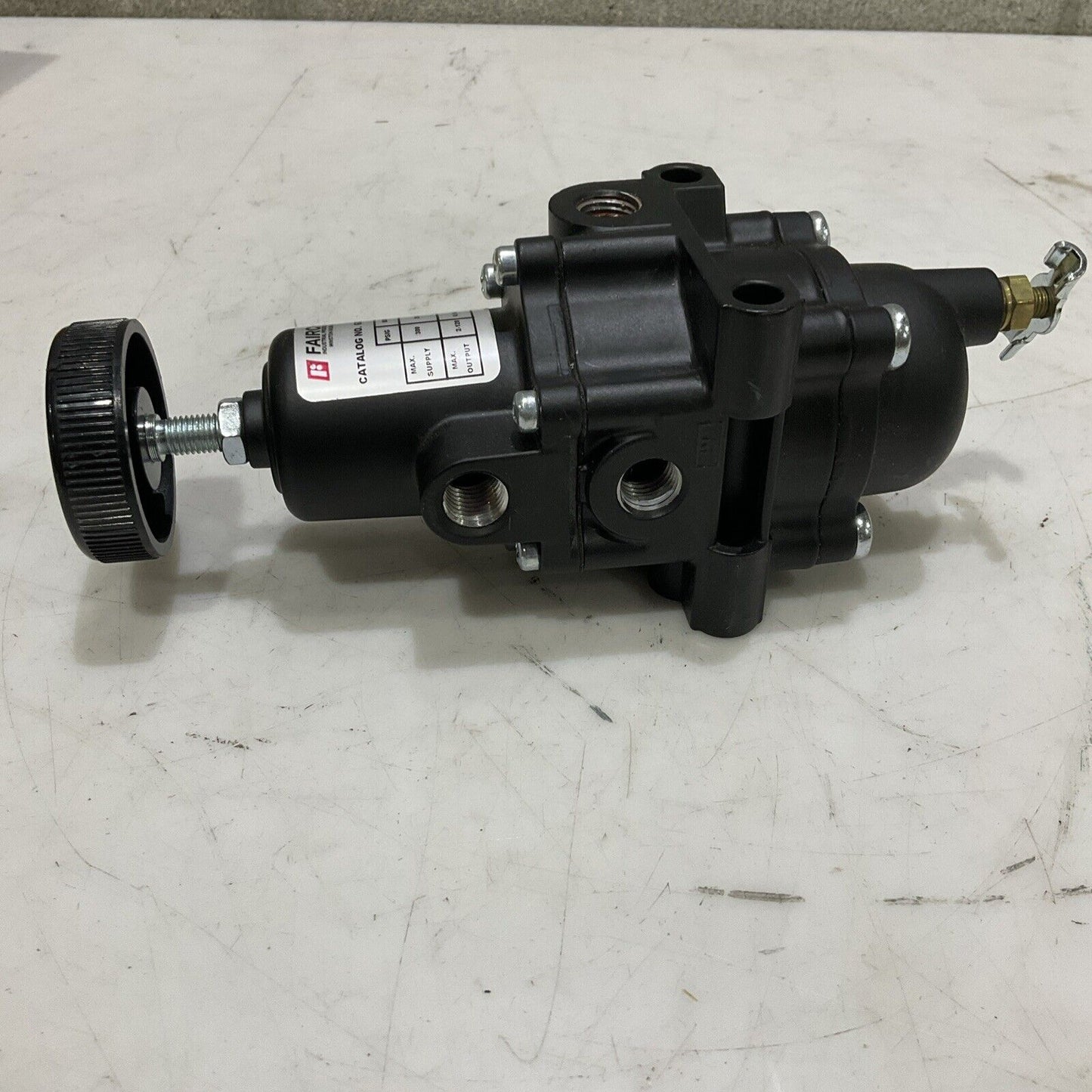 FAIRCHILD 63252NKG PNEUMATIC FILTER REGULATOR 63 300 PSIG 21 BAR 2100 KPA P7P