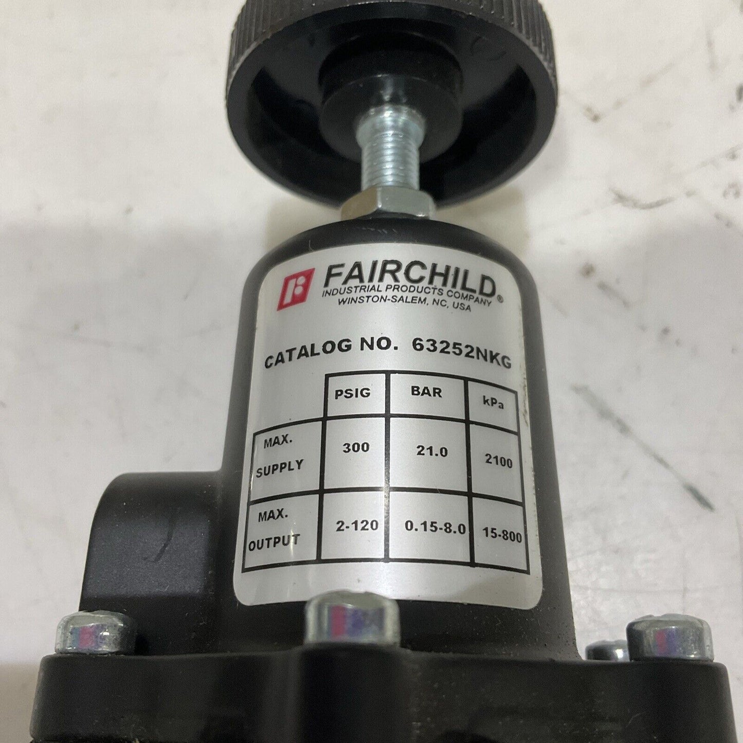 FAIRCHILD 63252NKG PNEUMATIC FILTER REGULATOR 63 300 PSIG 21 BAR 2100 KPA P7P